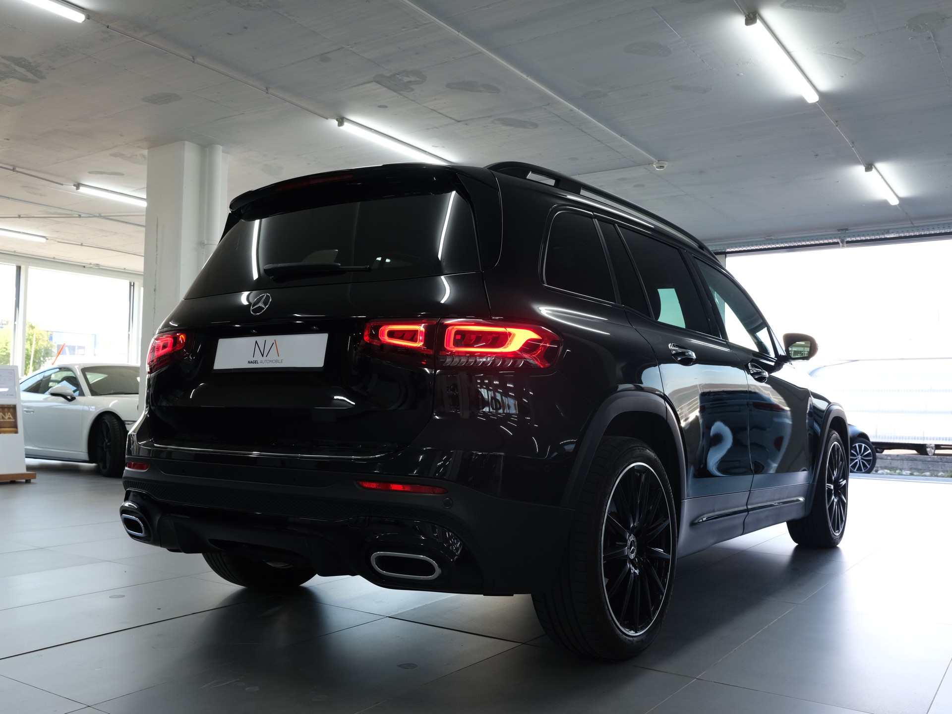 MERCEDES-BENZ GLB 250 4Matic AMG Line 8G-Tronic *360 Kamera* *Burmester* *Panorama*-showroom-element-2
