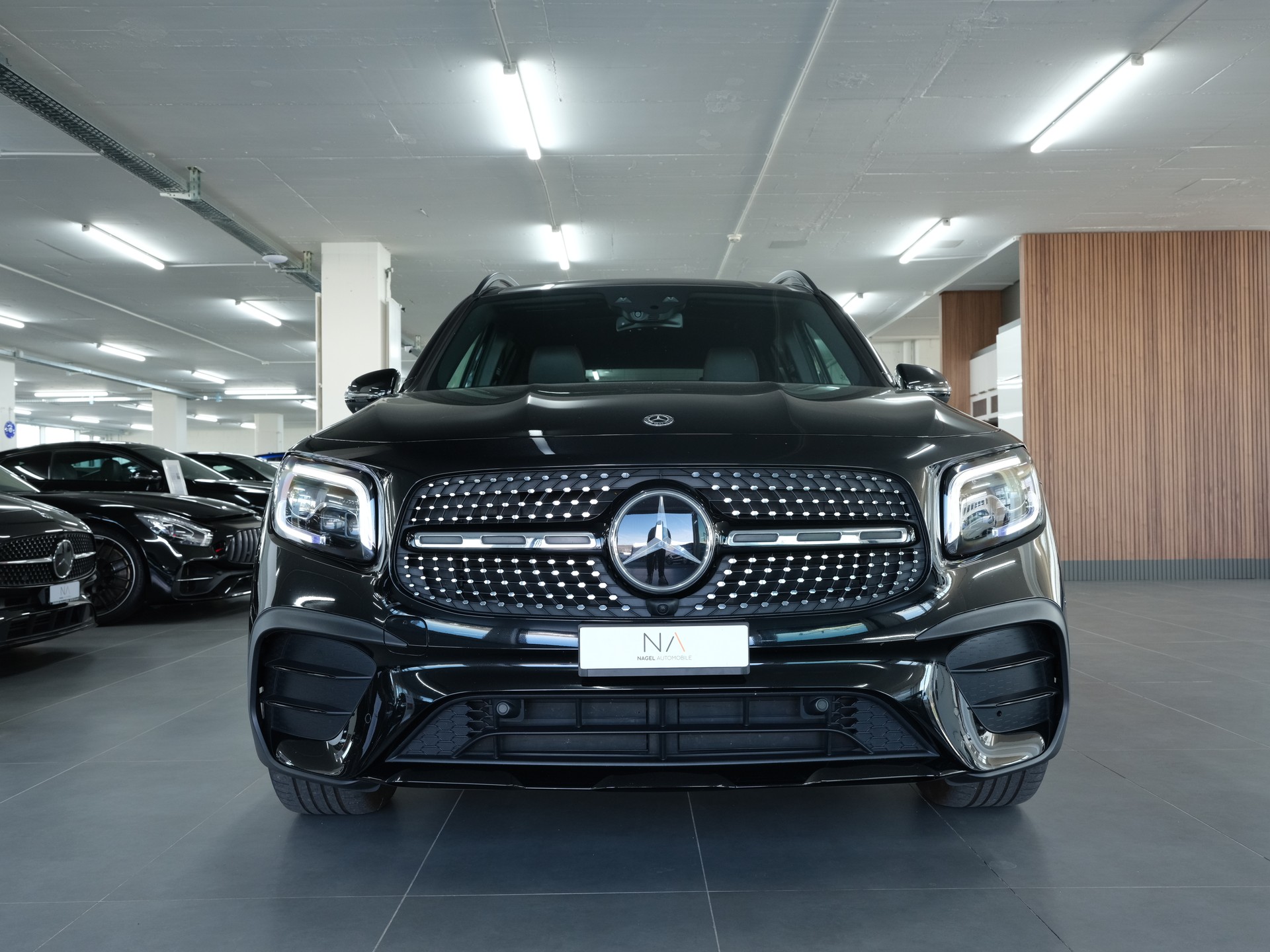 MERCEDES-BENZ GLB 250 4Matic AMG Line 8G-Tronic *360 Kamera* *Burmester* *Panorama*-image-9
