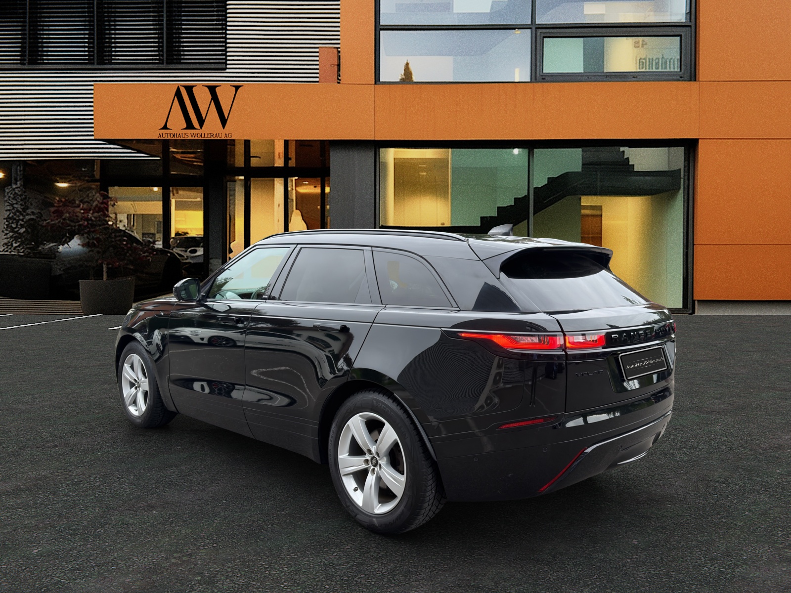 LAND ROVER Range Rover Velar 2.0 D 240 R-Dynamic SE / Leder-Pano-LED-ACC-AHK-showroom-element-3