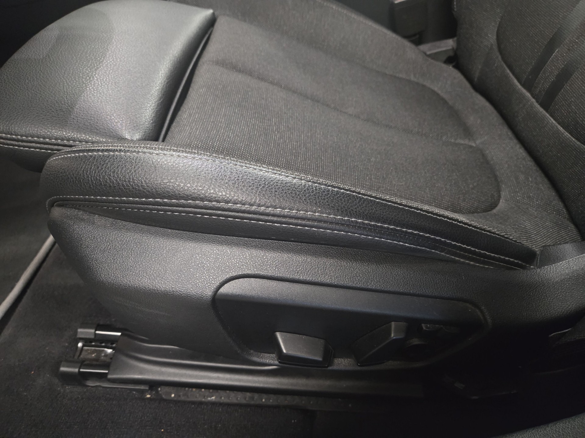 BMW 120i Sport Line Steptronic-image-18