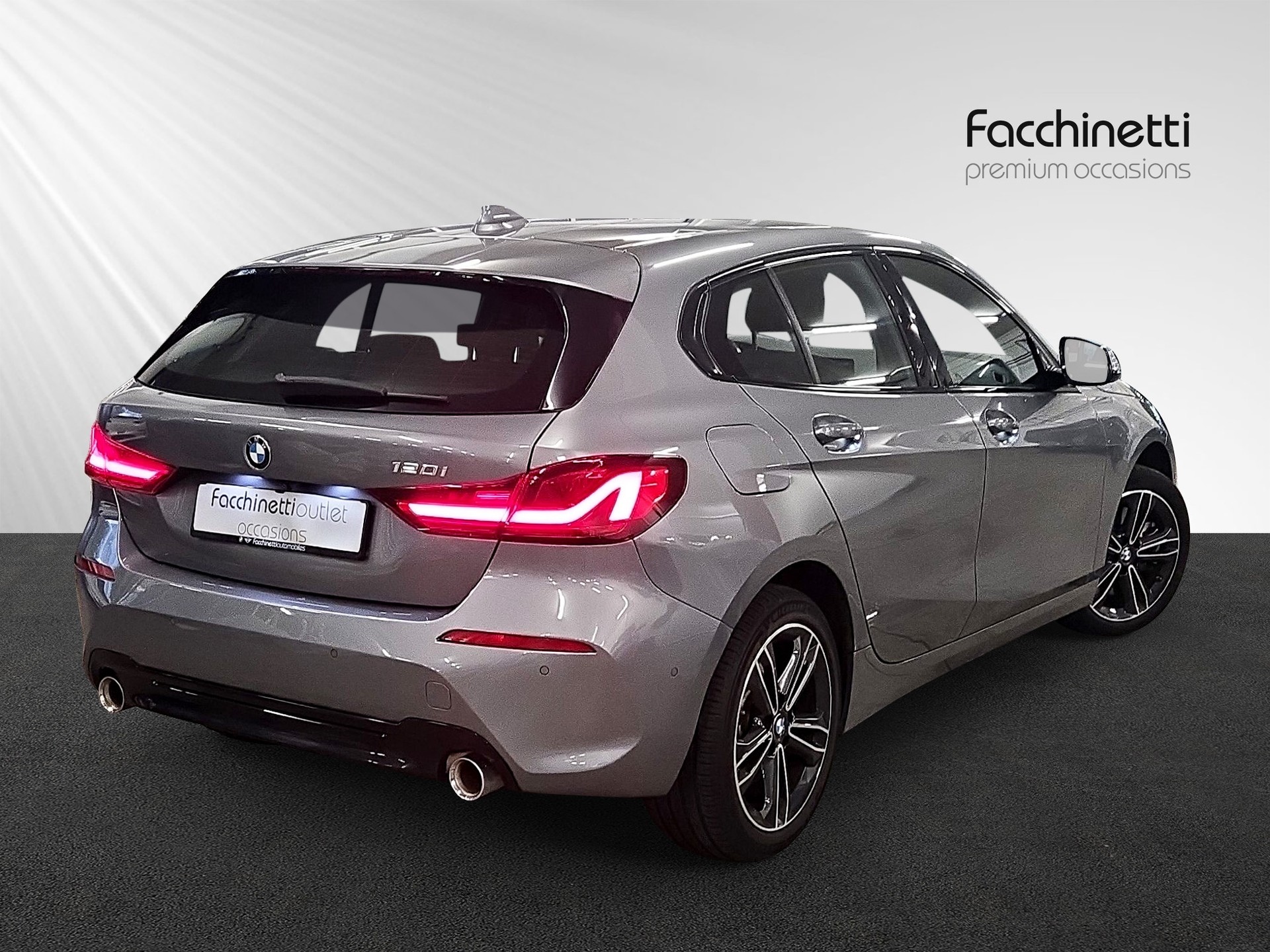 BMW 120i Sport Line Steptronic-image-2