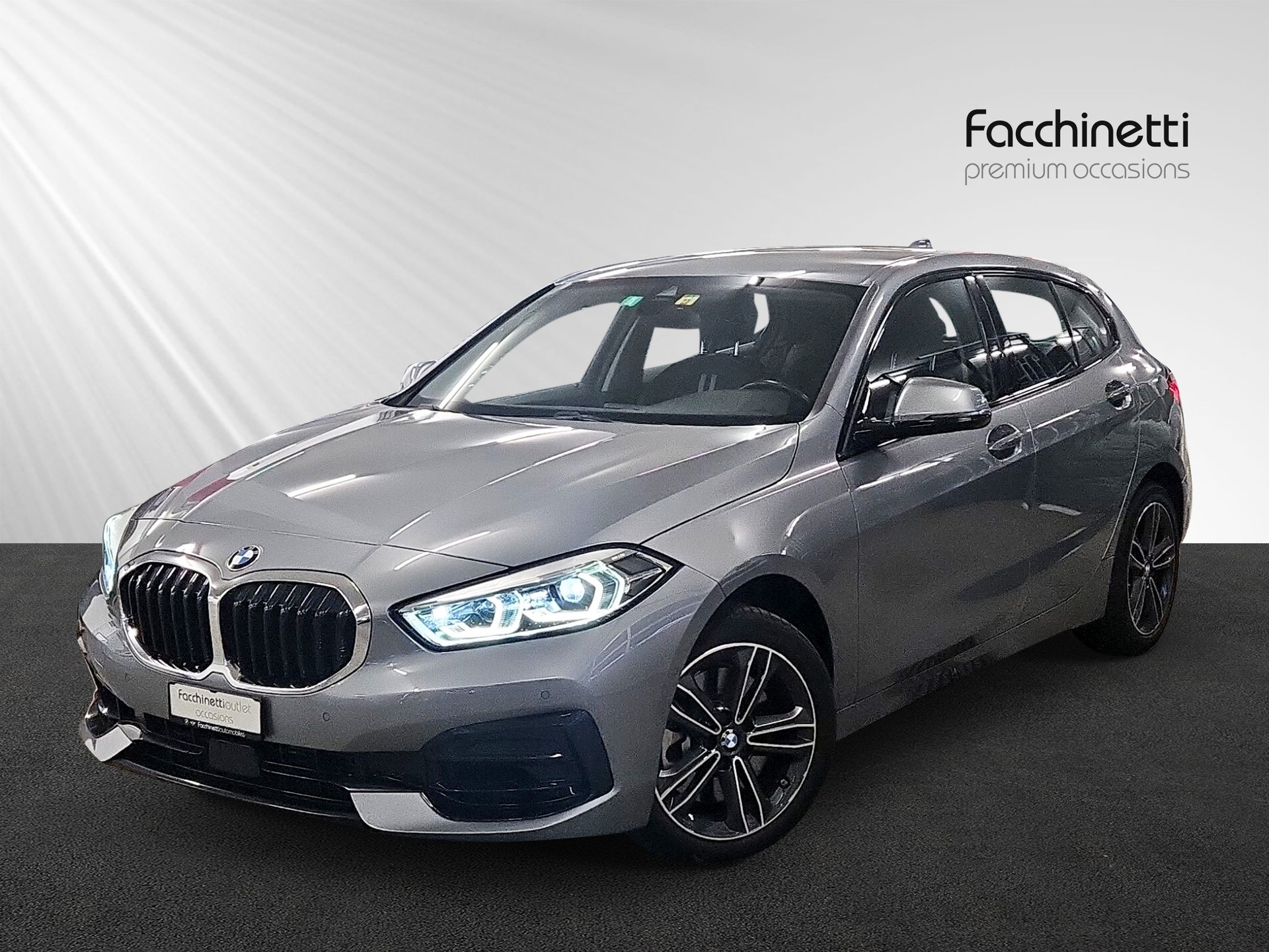 BMW 120i Sport Line Steptronic-image-0
