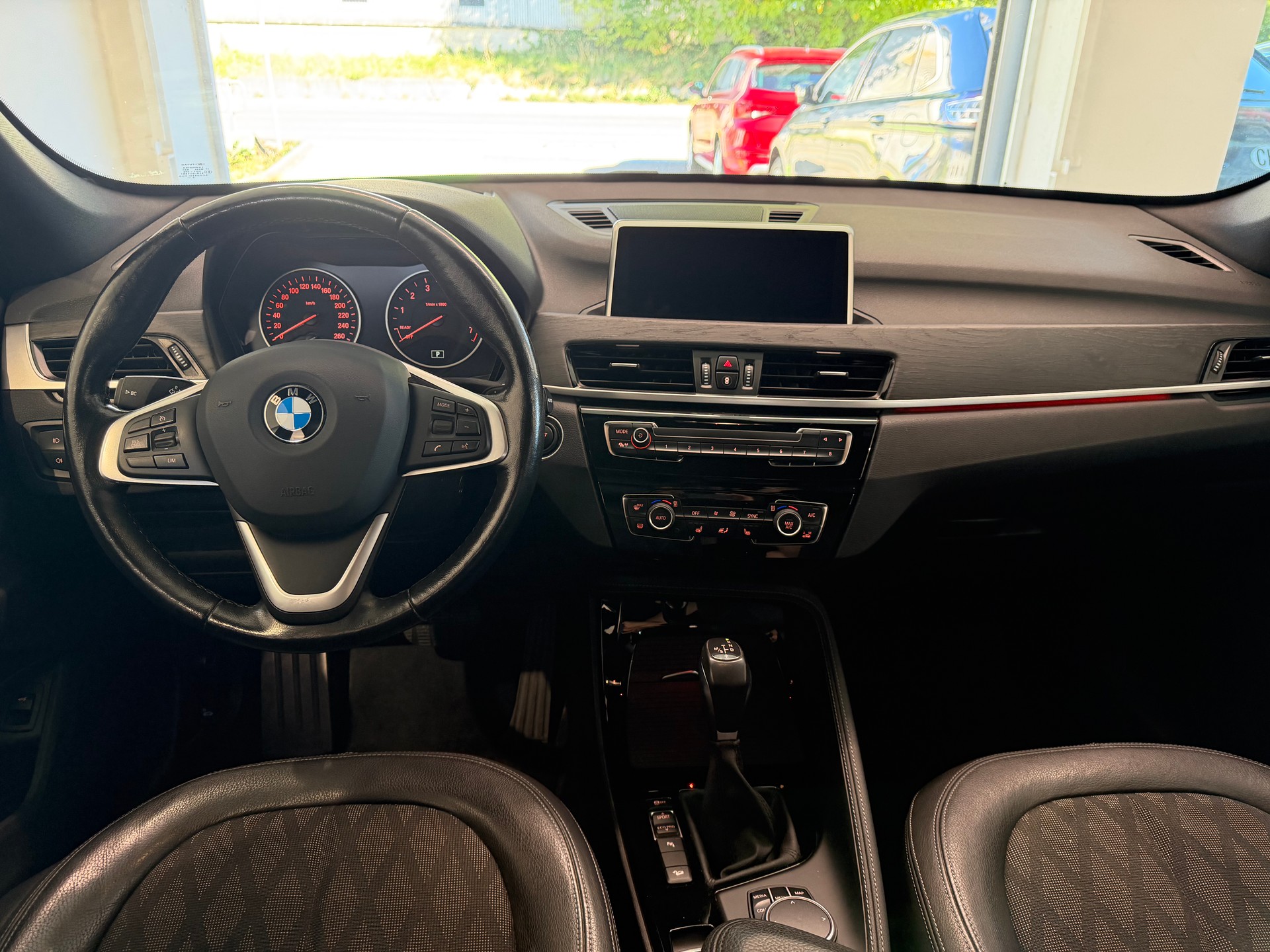 BMW X1 xDrive 25i xLine Steptronic-image-8