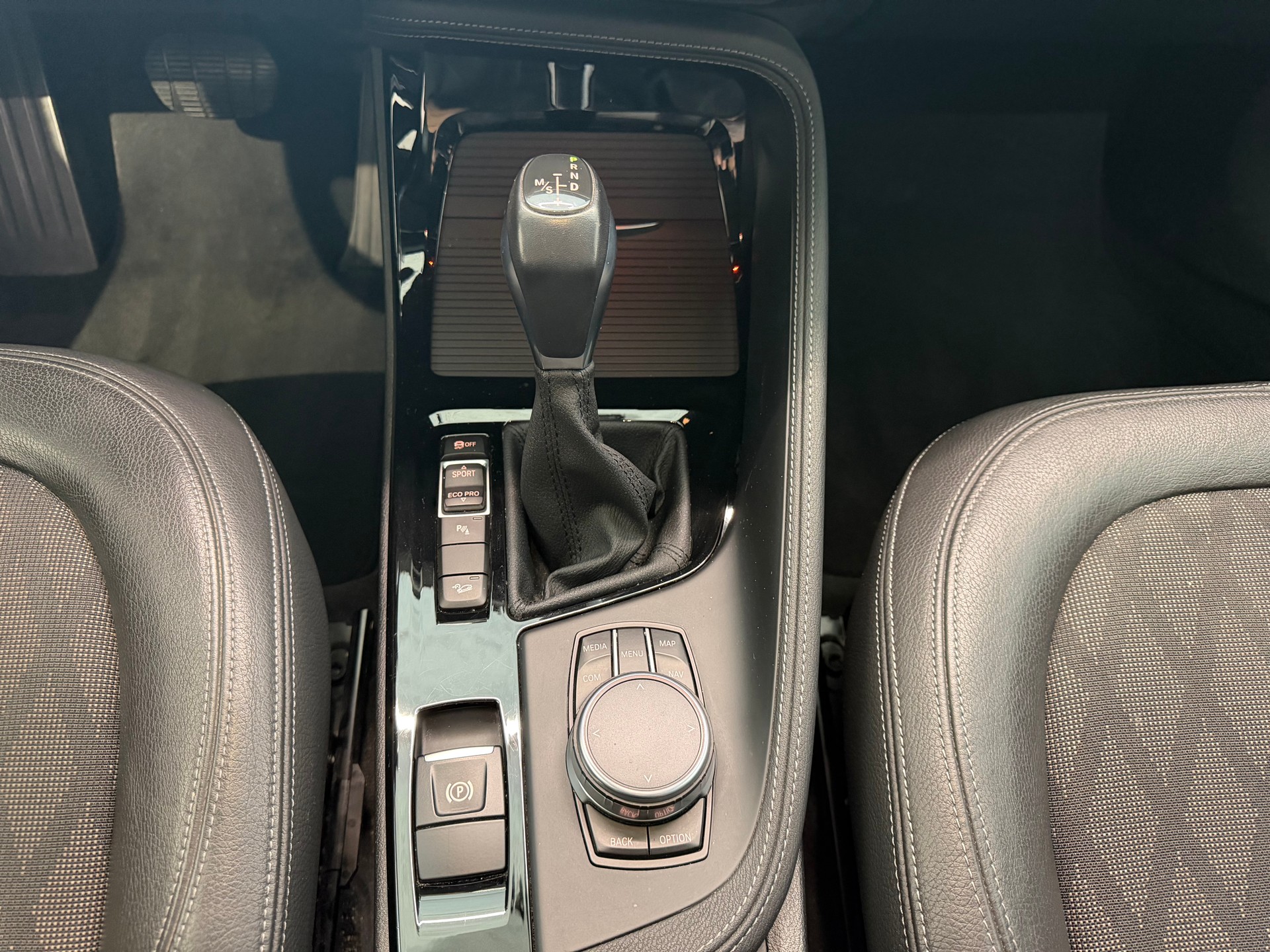 BMW X1 xDrive 25i xLine Steptronic-image-11