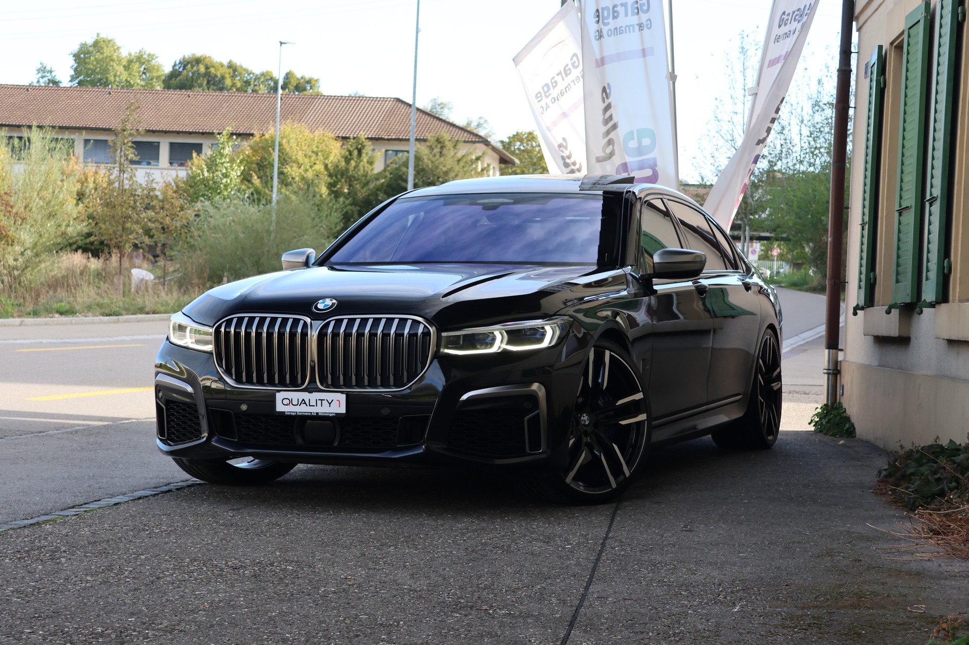 BMW M760Li xDrive Sport Getriebe BMW M760Li xDrive | Bowers & Wilkins | Sky Lounge | Massage