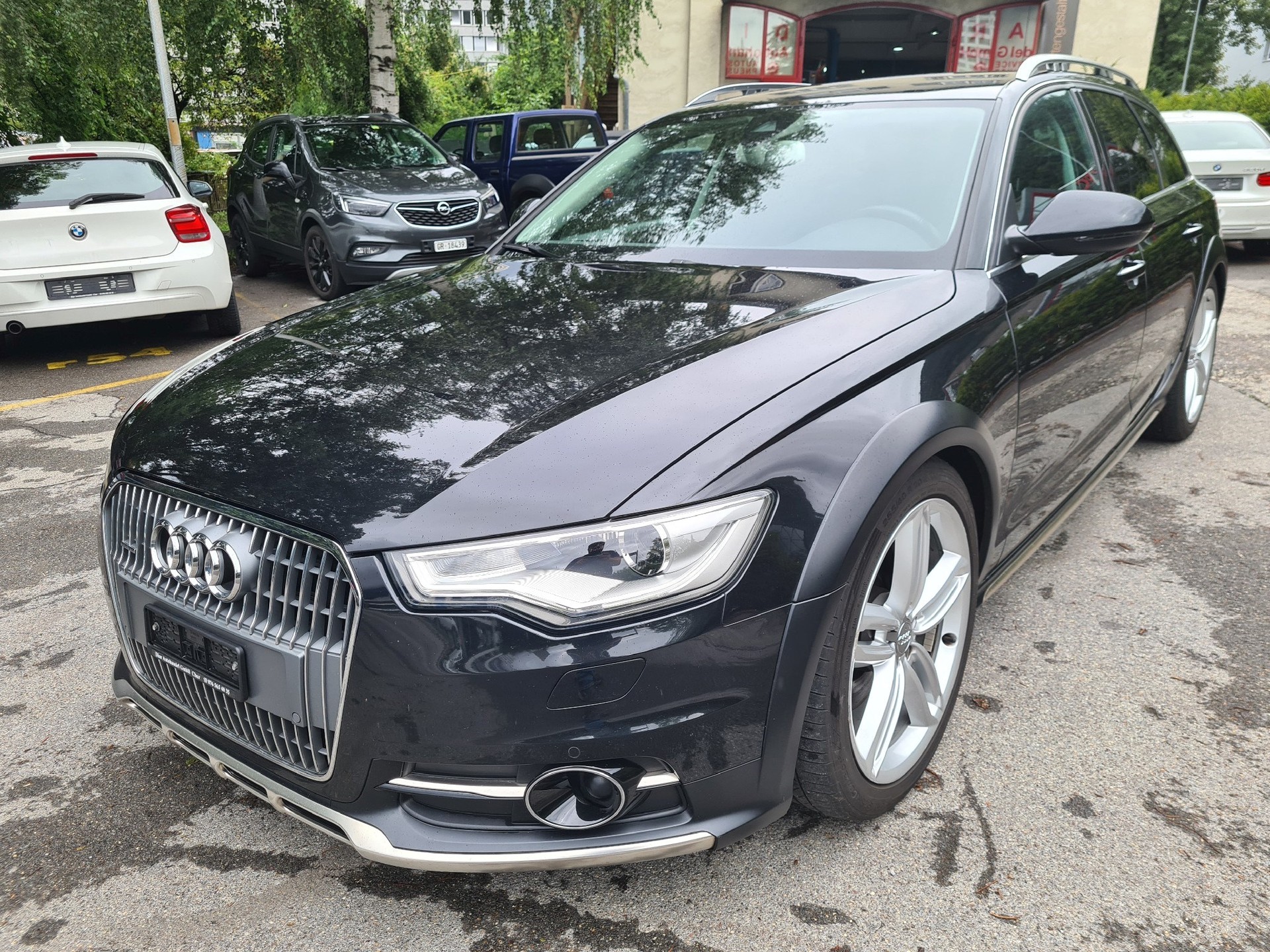 AUDI A6 allroad 3.0 TDI V6 quattro S-tronic-image-1