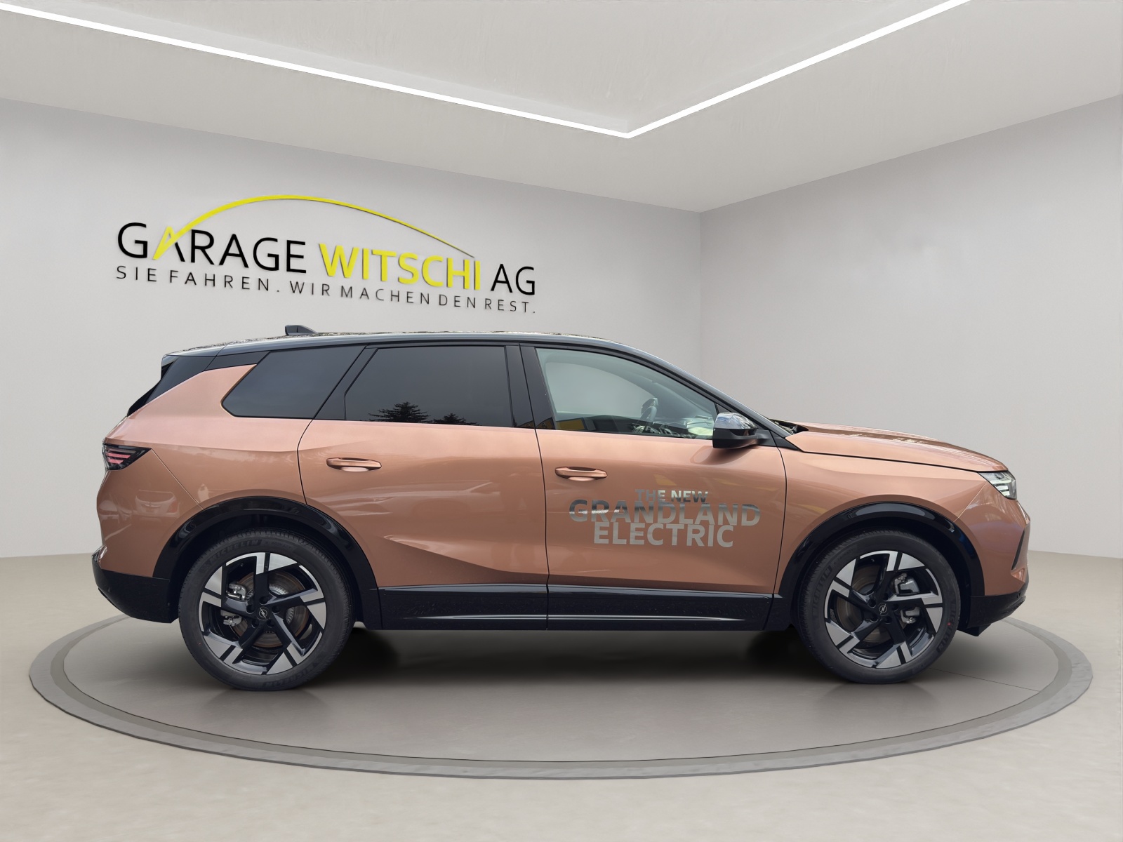 OPEL Grandland Electric GS-showroom-element-3