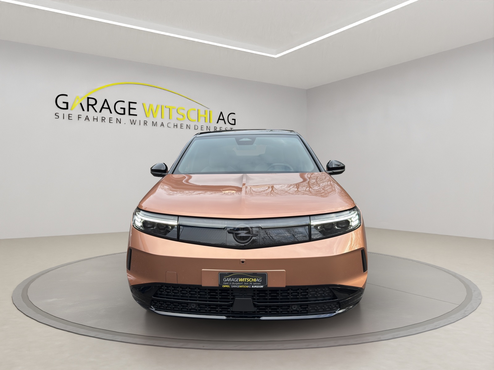 OPEL Grandland Electric GS-showroom-element-1