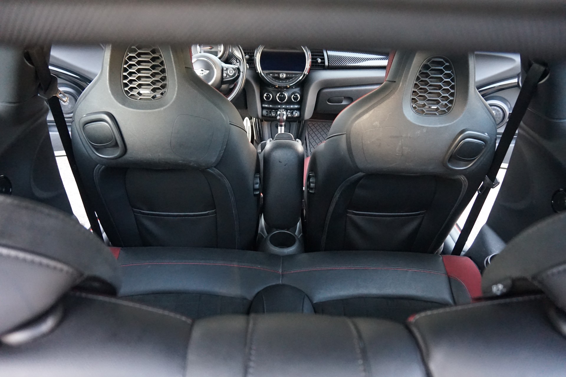 MINI Cooper John Cooper Works Steptronic-image-11