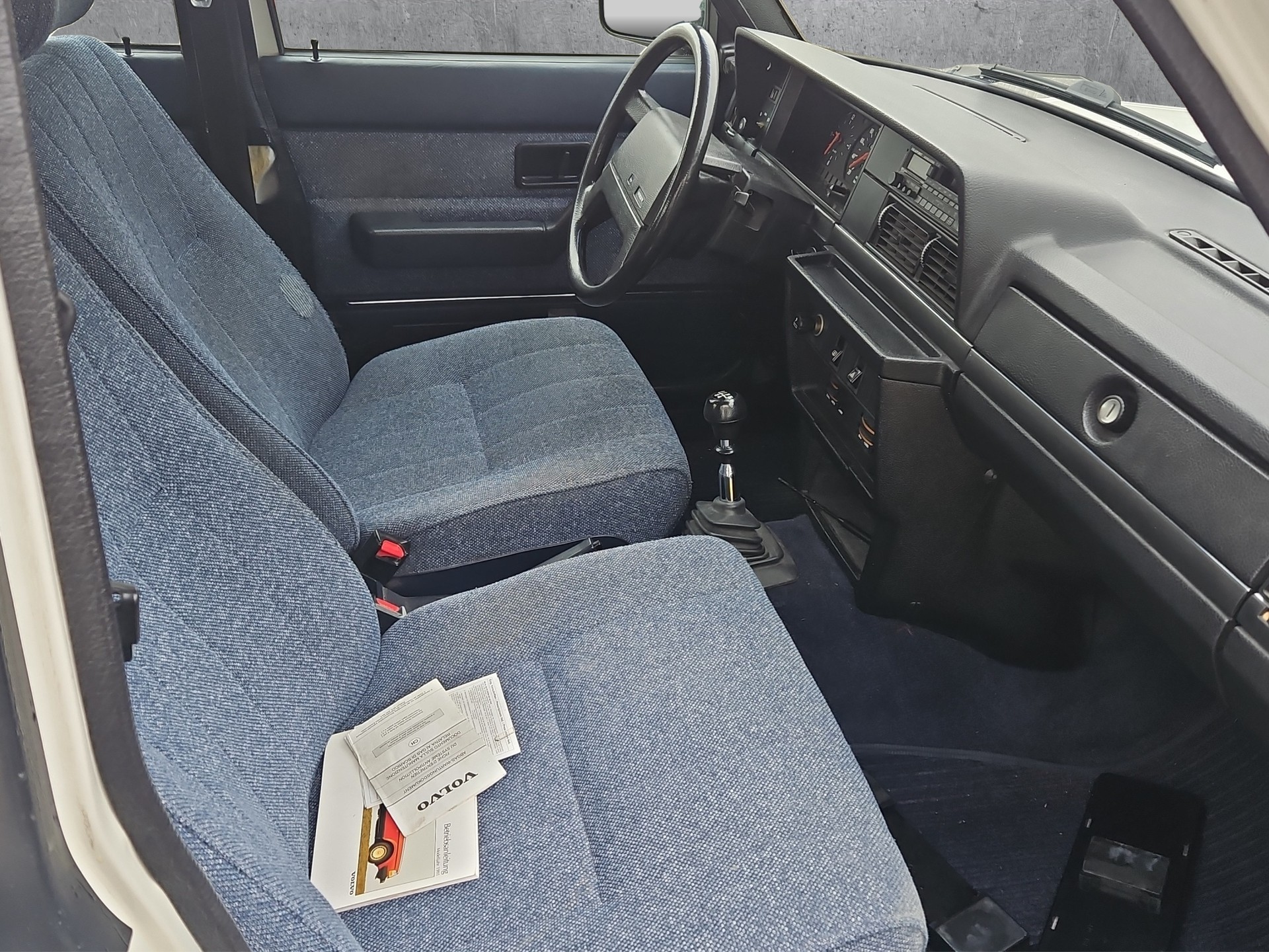 VOLVO 240 2.3 Classic-image-9