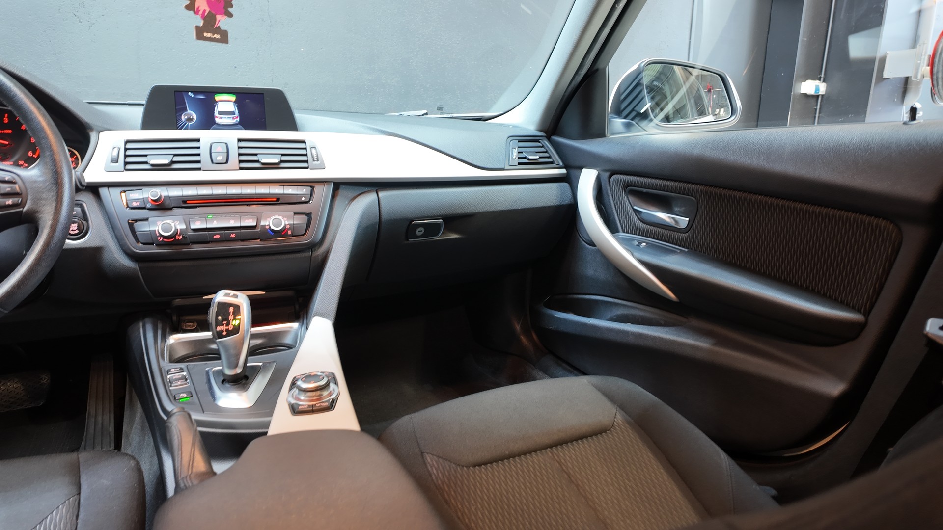 BMW 316d Touring Business Steptronic-image-13