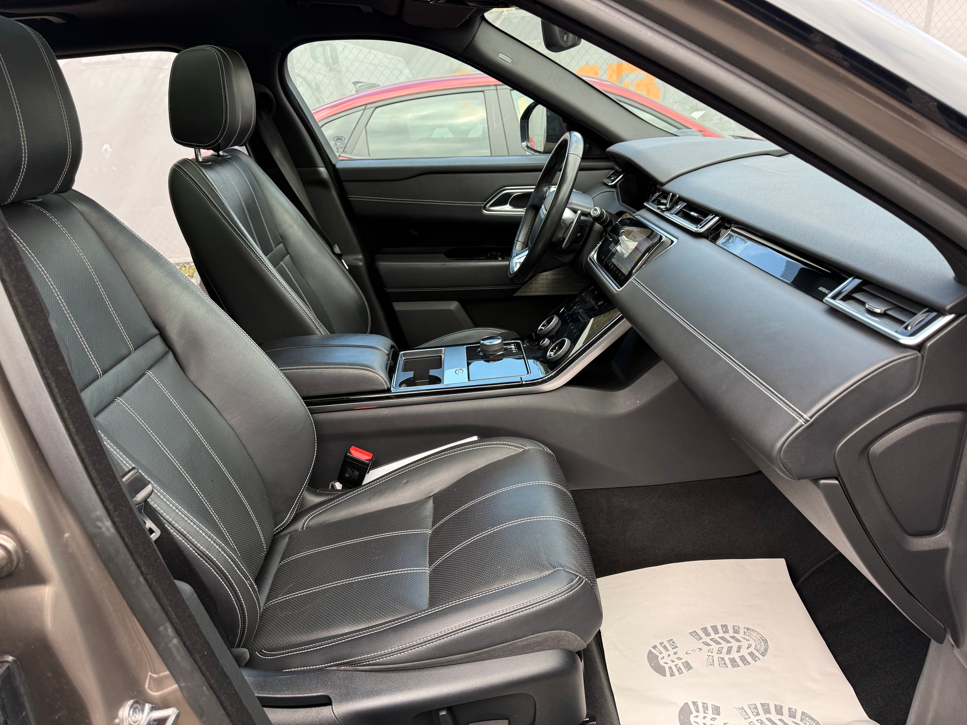 LAND ROVER Range Rover Velar R-Dynamic P 300 SE Automatic-image-12