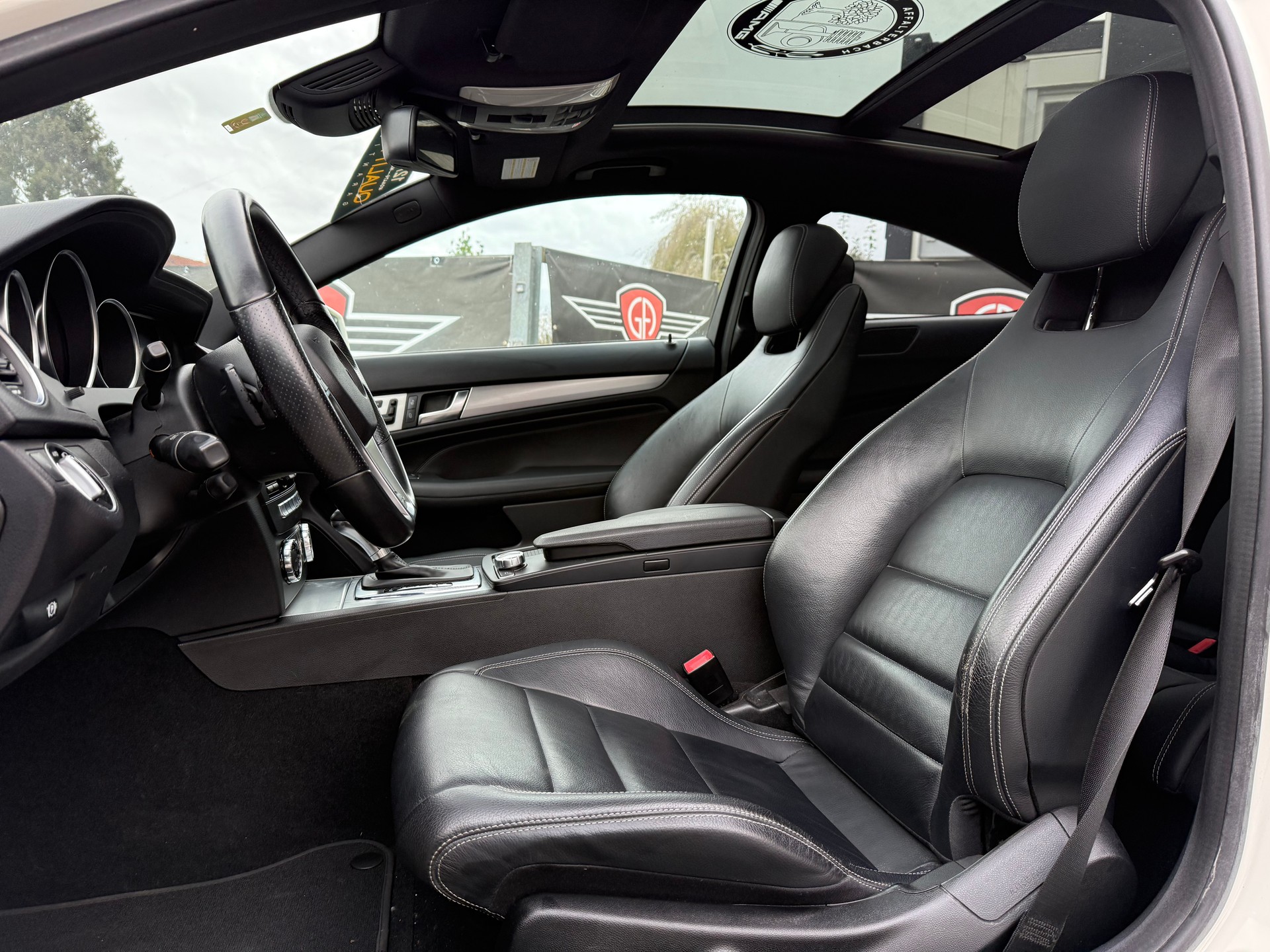 MERCEDES-BENZ C 350 Coupé 7G-Tronic AMG-LINE-image-7