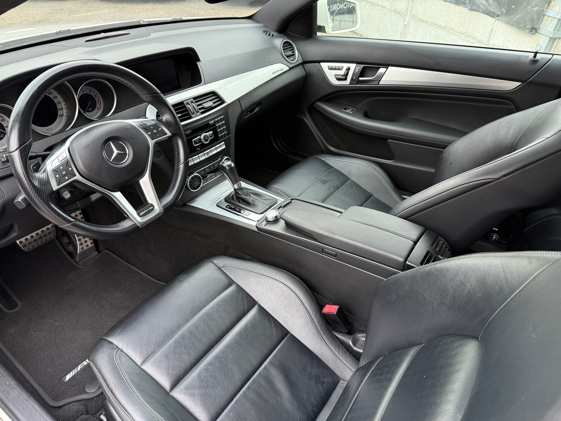 MERCEDES-BENZ C 350 Coupé 7G-Tronic AMG-LINE-image-6