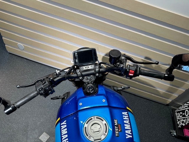 YAMAHA XSR 900-image-2