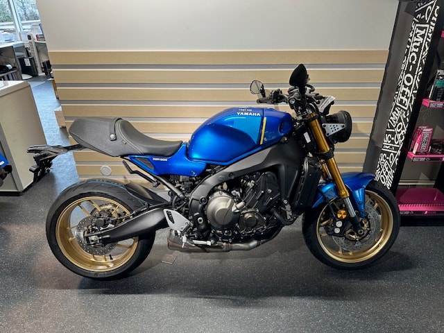 YAMAHA XSR 900-image-0