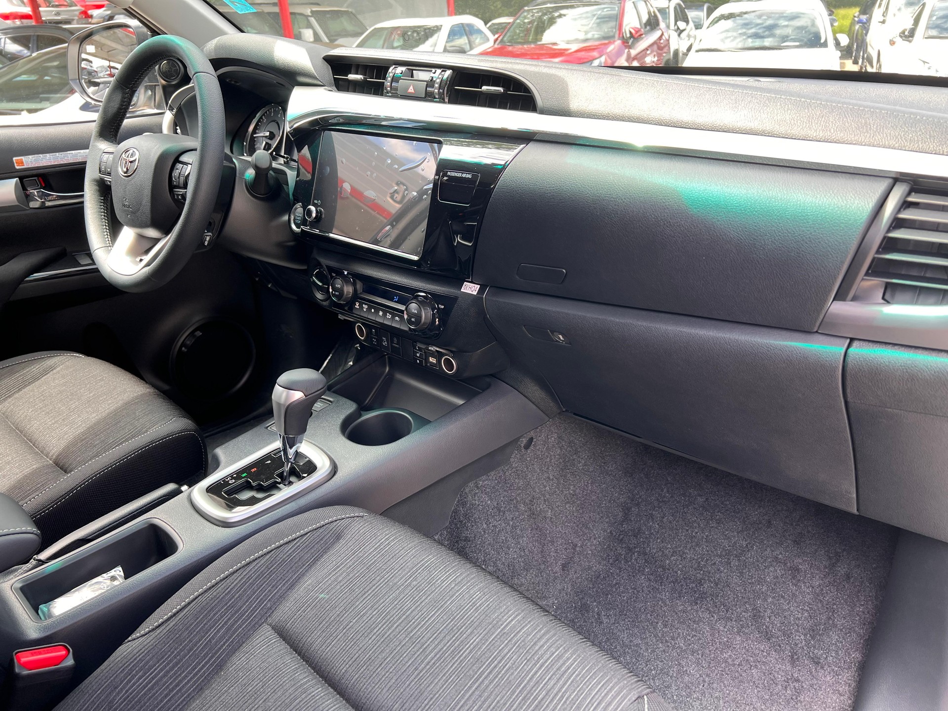 TOYOTA Hilux Double Cab.-Pick-up 2.8 D-4D MHEV 204 Style-image-13