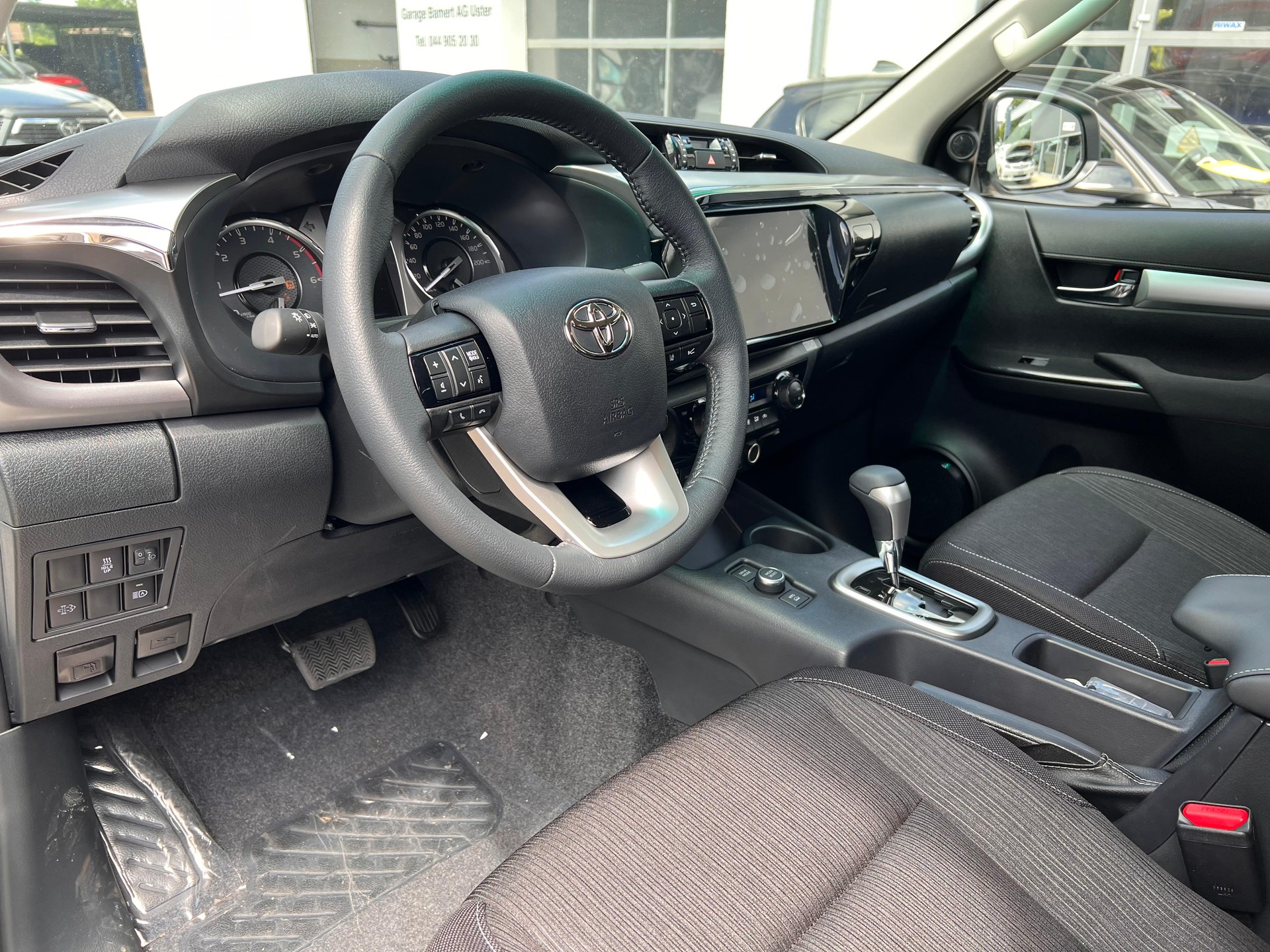 TOYOTA Hilux Double Cab.-Pick-up 2.8 D-4D MHEV 204 Style-image-7