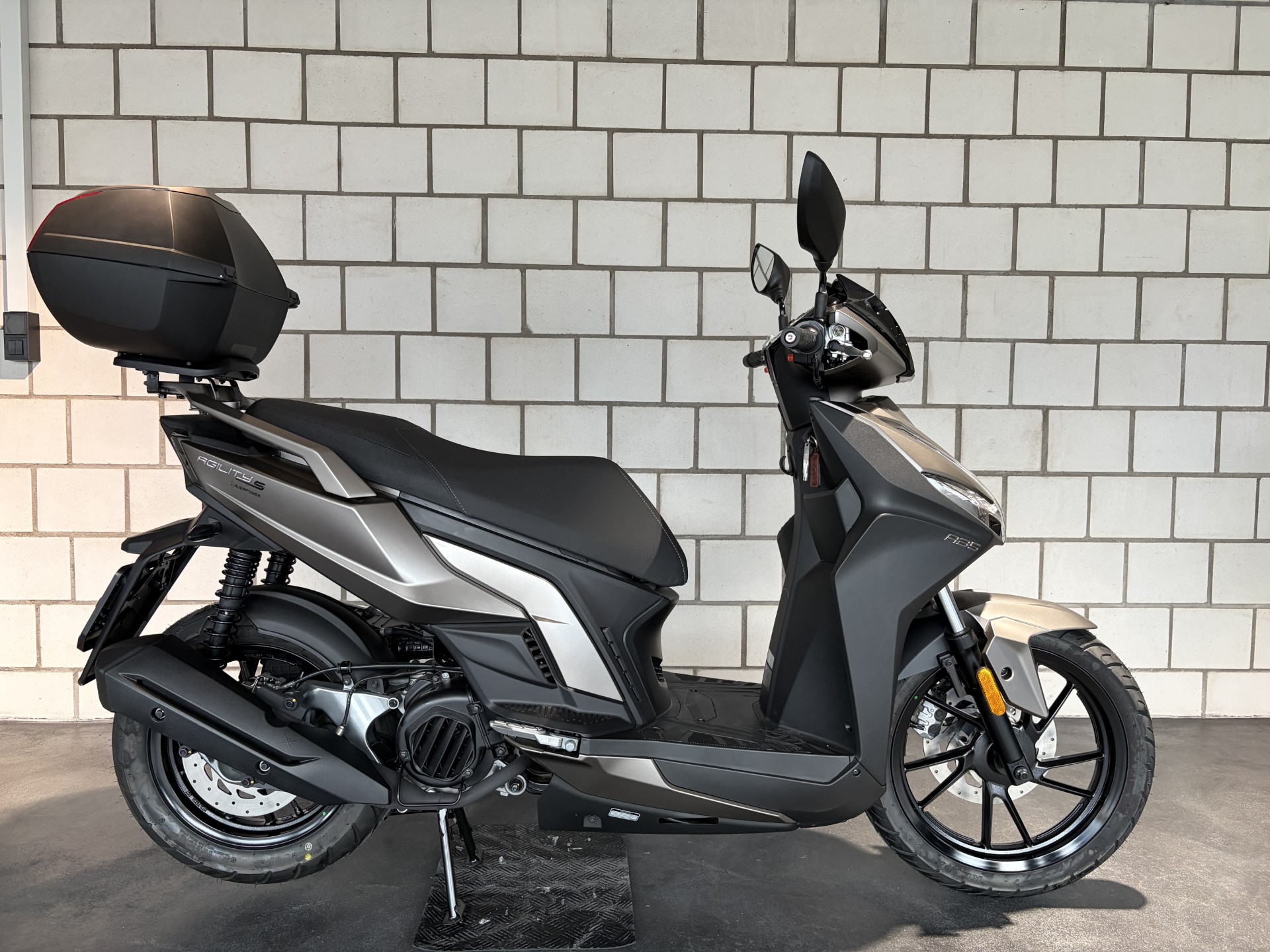 KYMCO Agility S 125i ABS Topcase-image-0