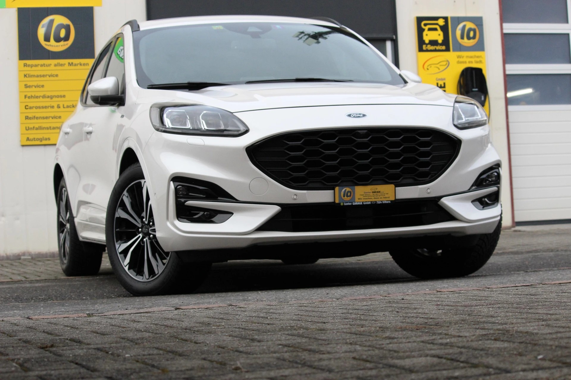 FORD Kuga 2.0 TDCi EcoBlue ST-Line X 4WD-showroom-element-2