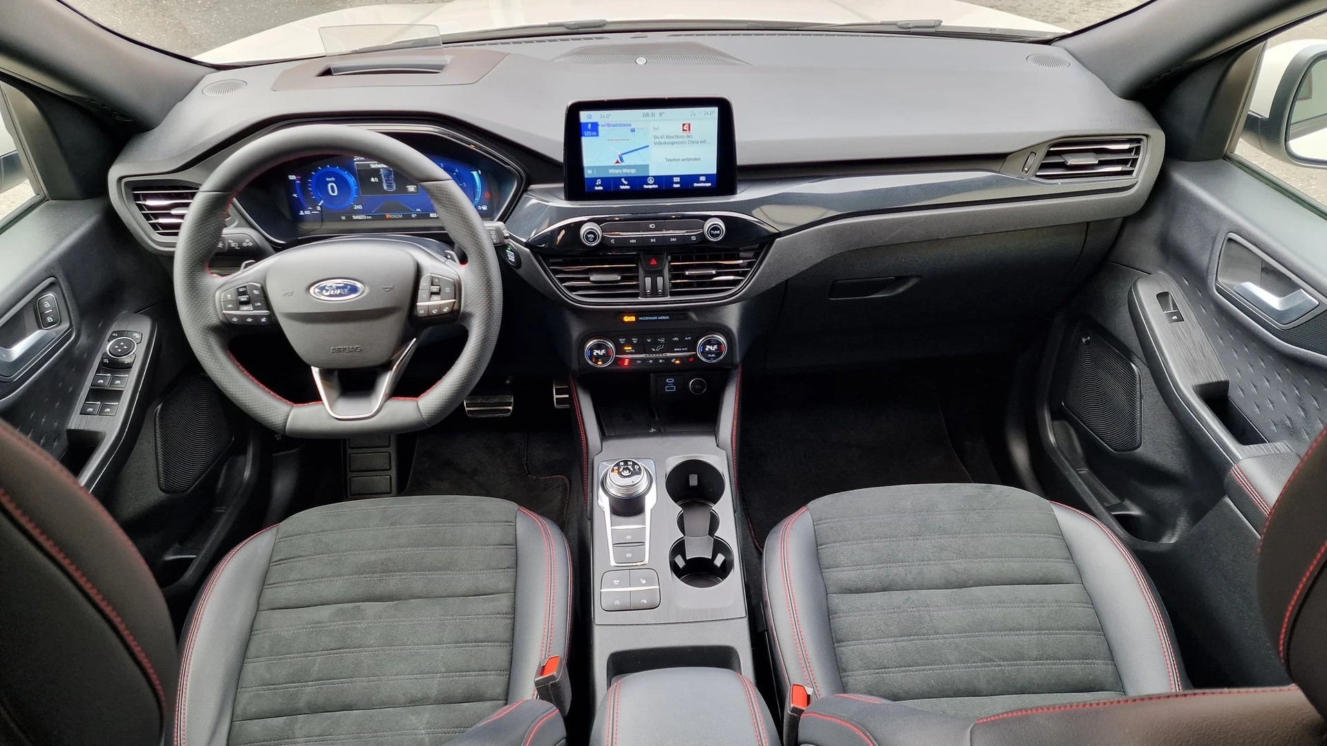 FORD Kuga 2.0 TDCi EcoBlue ST-Line X 4WD-image-9