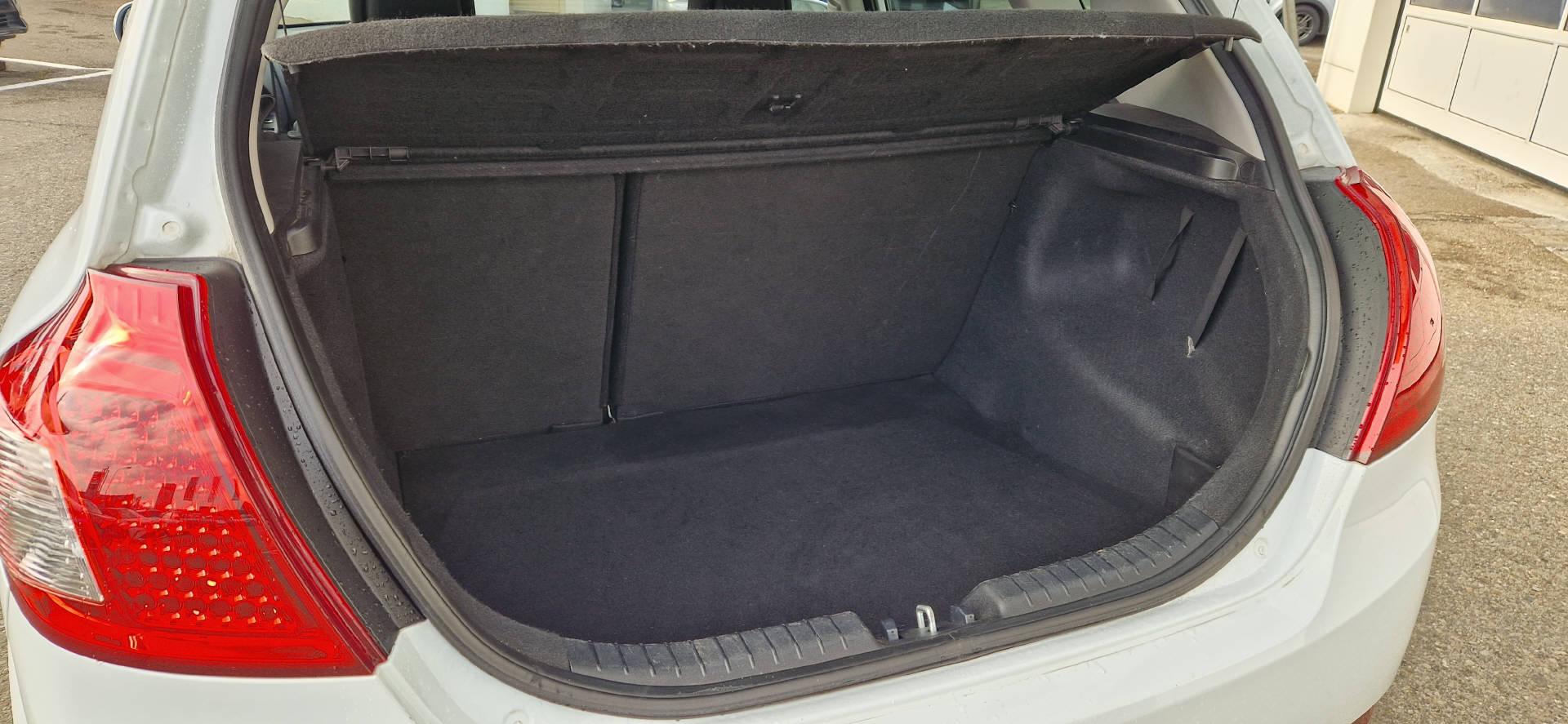 KIA Ceed 1.4 CVVT Seven-image-13
