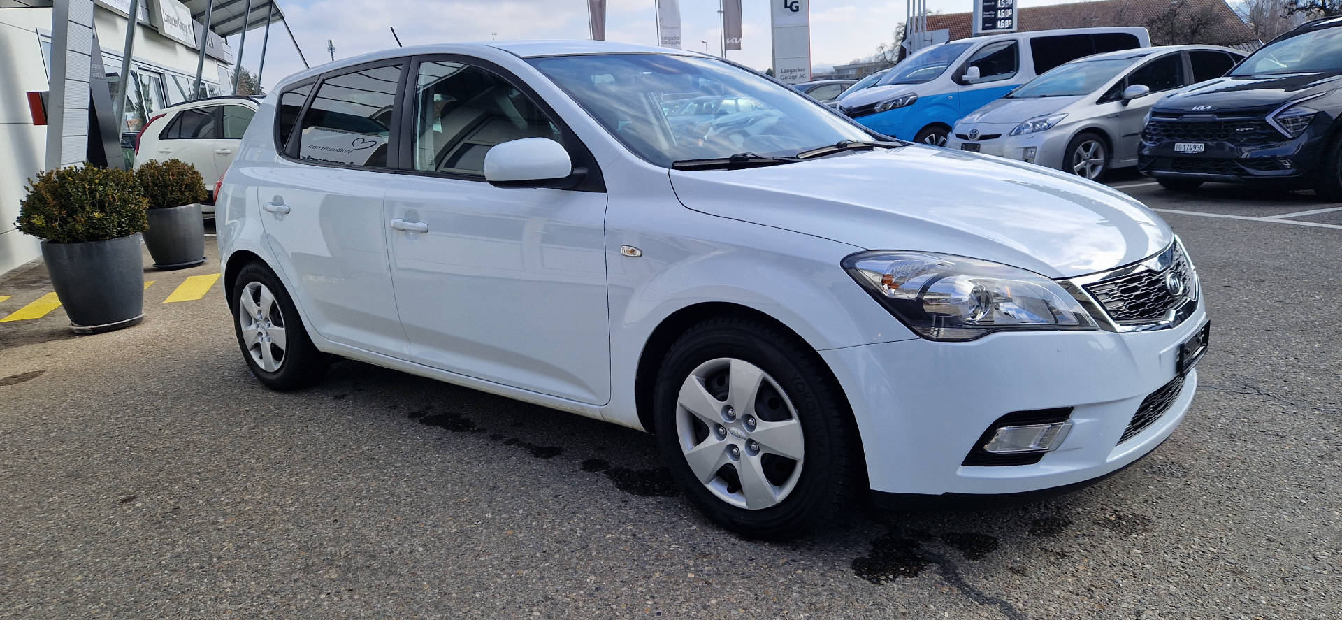 KIA Ceed 1.4 CVVT Seven-image-15