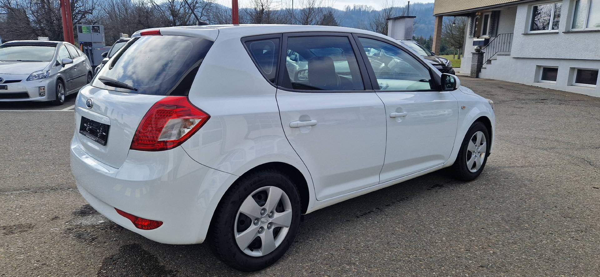 KIA Ceed 1.4 CVVT Seven-image-14