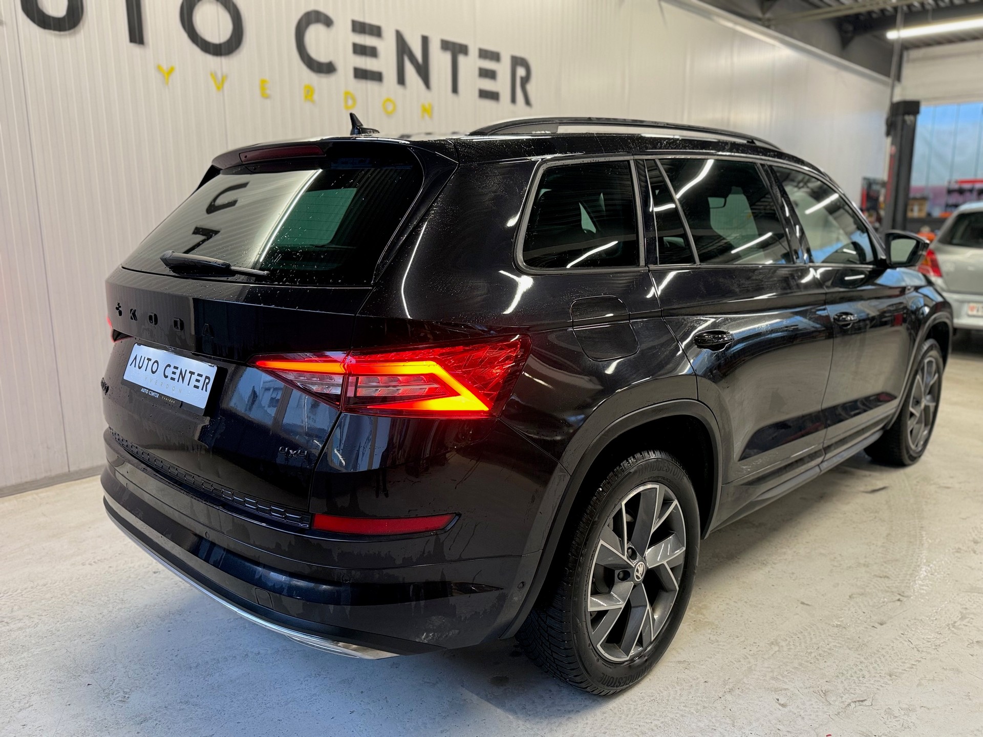 SKODA Kodiaq 2.0 TDI SCR SportLine 4x4 DSG-showroom-element-2
