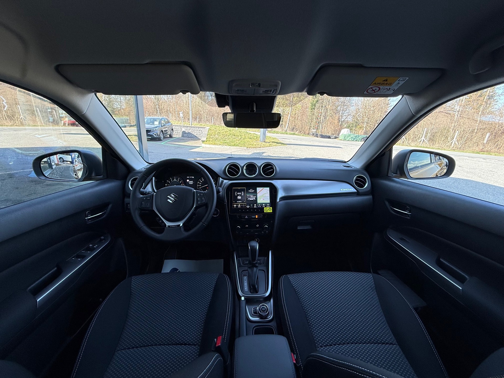 SUZUKI Vitara 1.4 Boosterjet Sakura 4x4 Hybrid Automatic-image-10