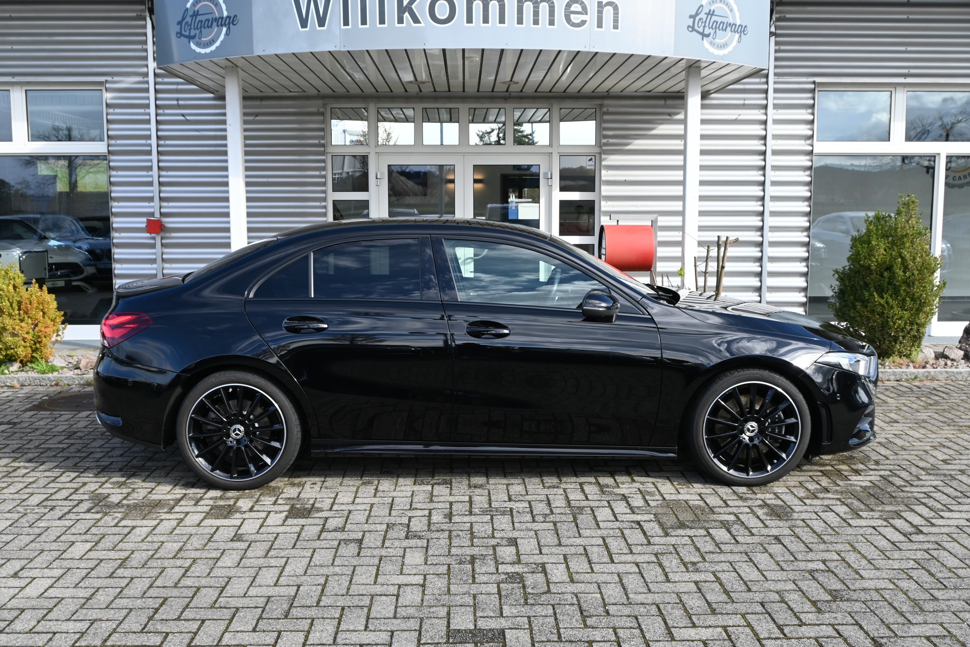 MERCEDES-BENZ A 250 Sedan 4Matic AMG Line 4Matic 7G-DCT 4x4-image-5