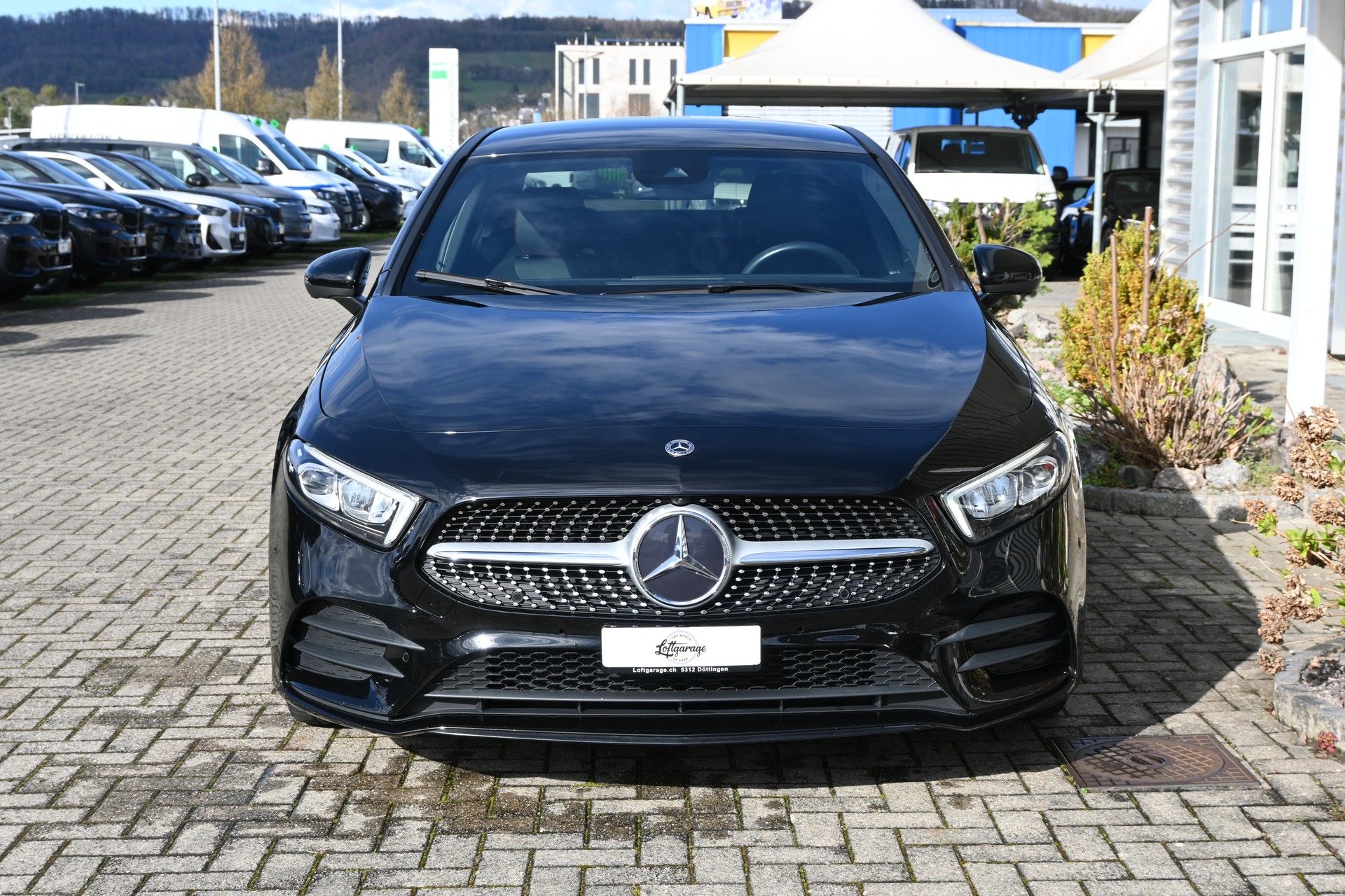 MERCEDES-BENZ A 250 Sedan 4Matic AMG Line 4Matic 7G-DCT 4x4-showroom-element-2