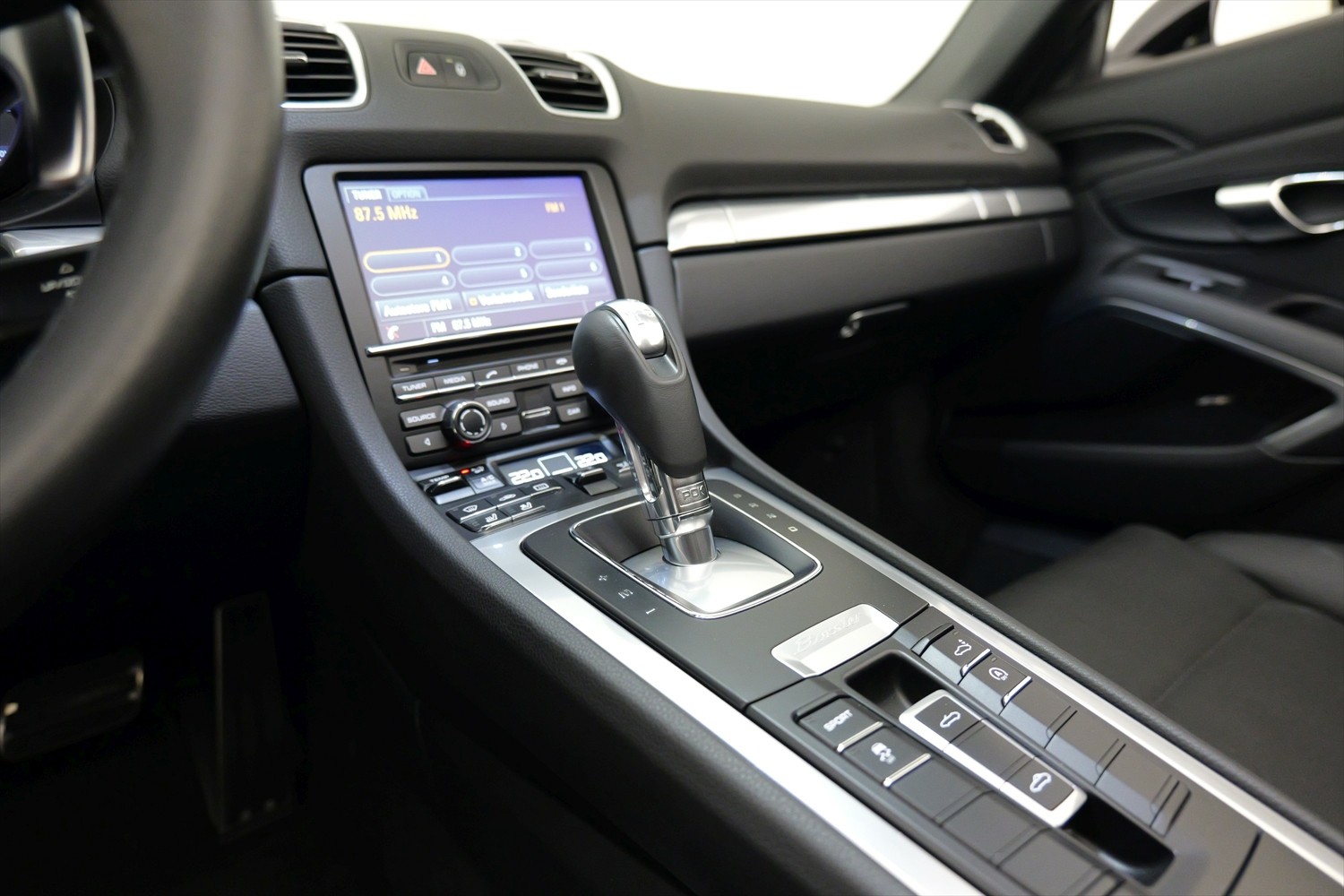 PORSCHE Boxster 2.7 Black Edition-image-10