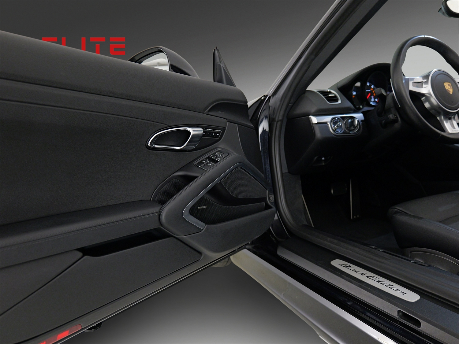 PORSCHE Boxster 2.7 Black Edition-image-6