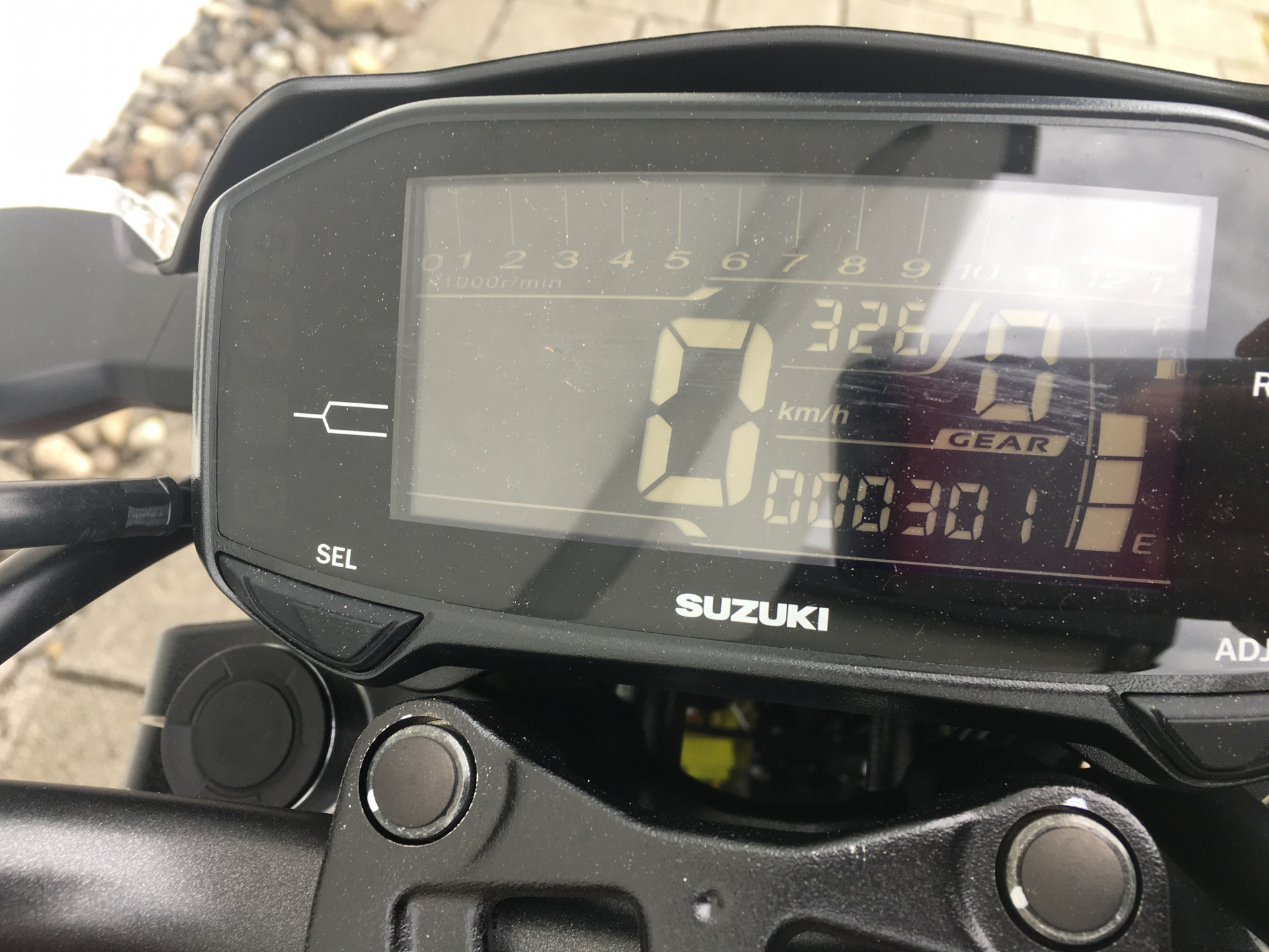 SUZUKI GSX-S 125-image-3