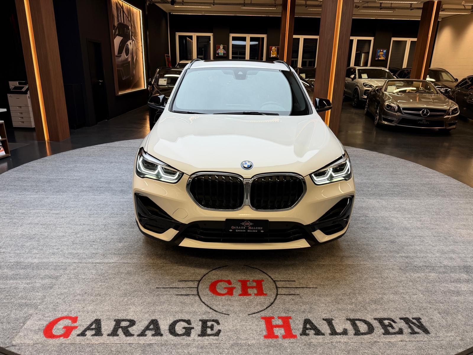 BMW X1 25e xDrive-showroom-element-2