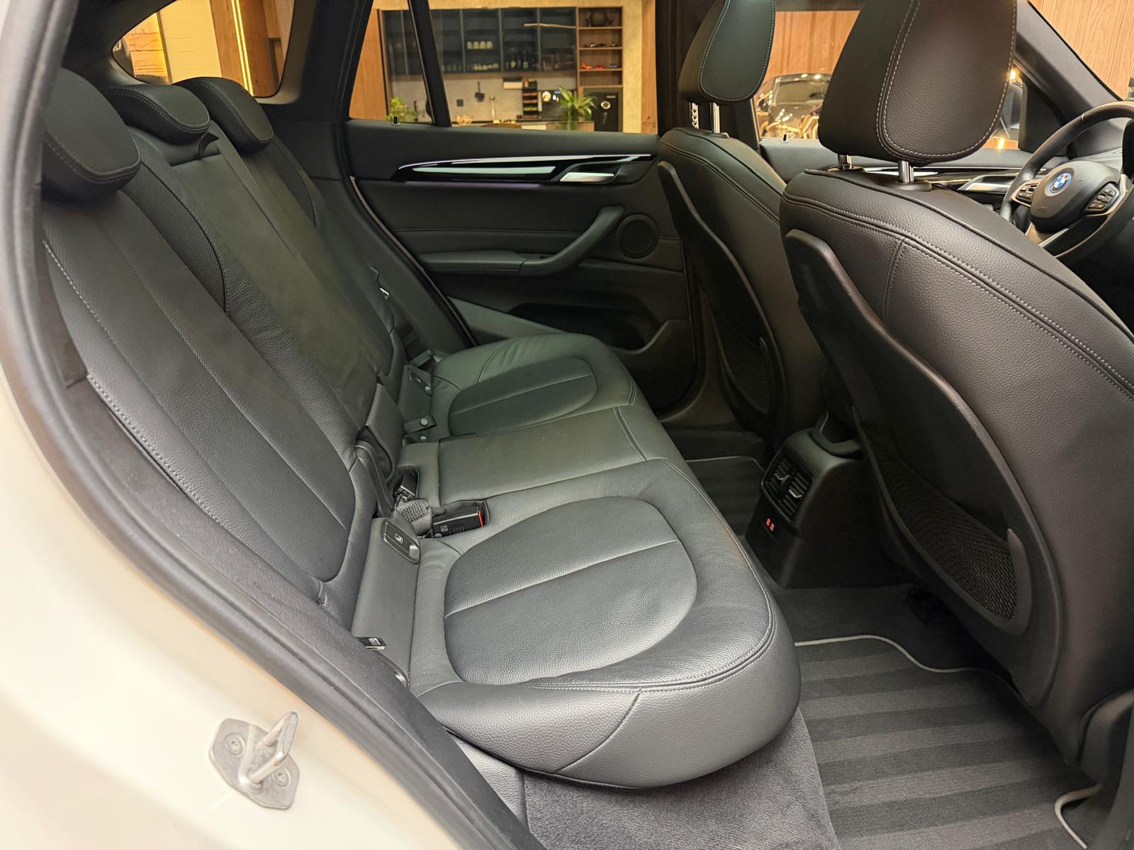 BMW X1 25e xDrive-image-18