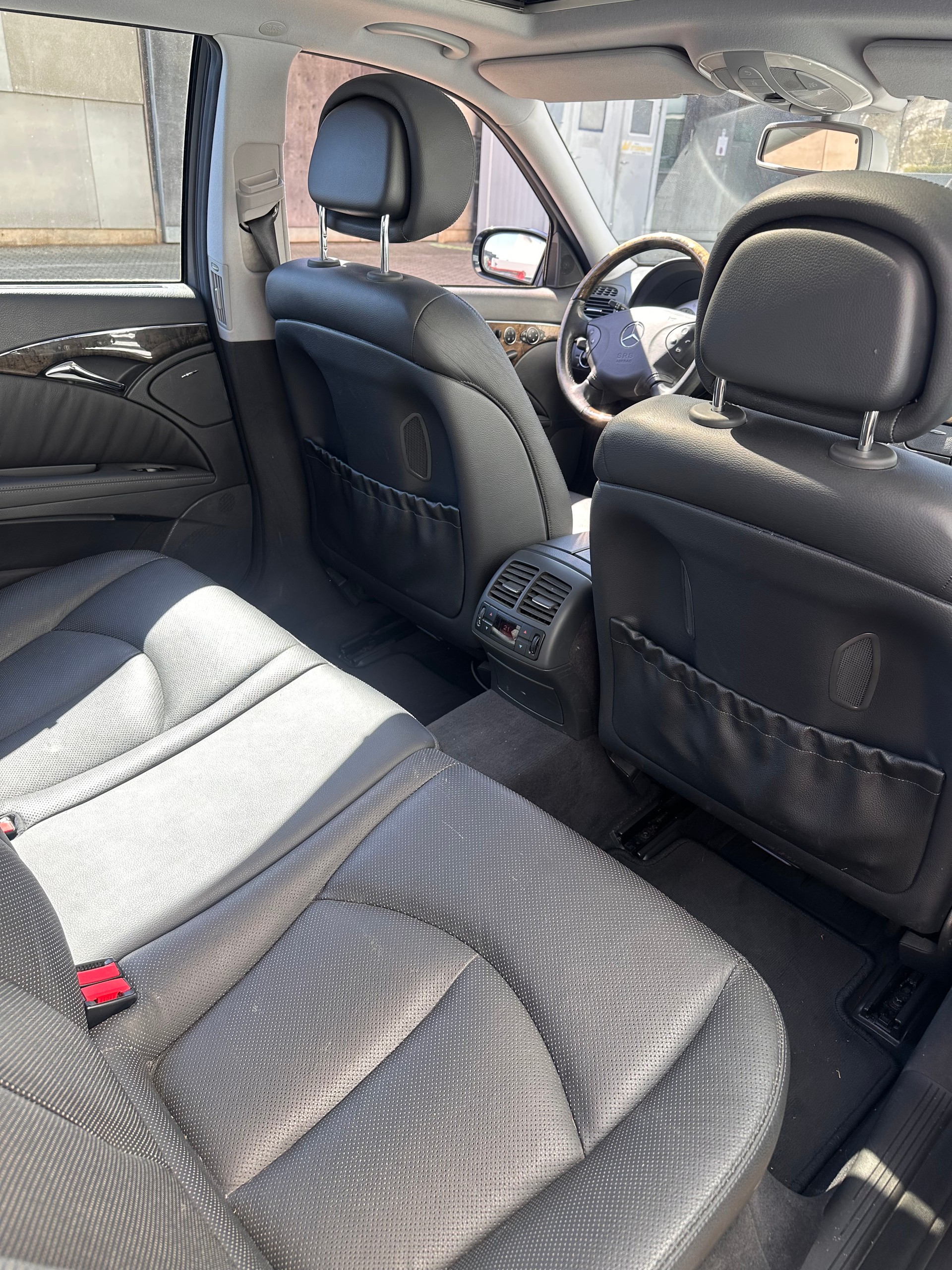 MERCEDES-BENZ E 350 Avantgarde 7G-Tronic-image-10