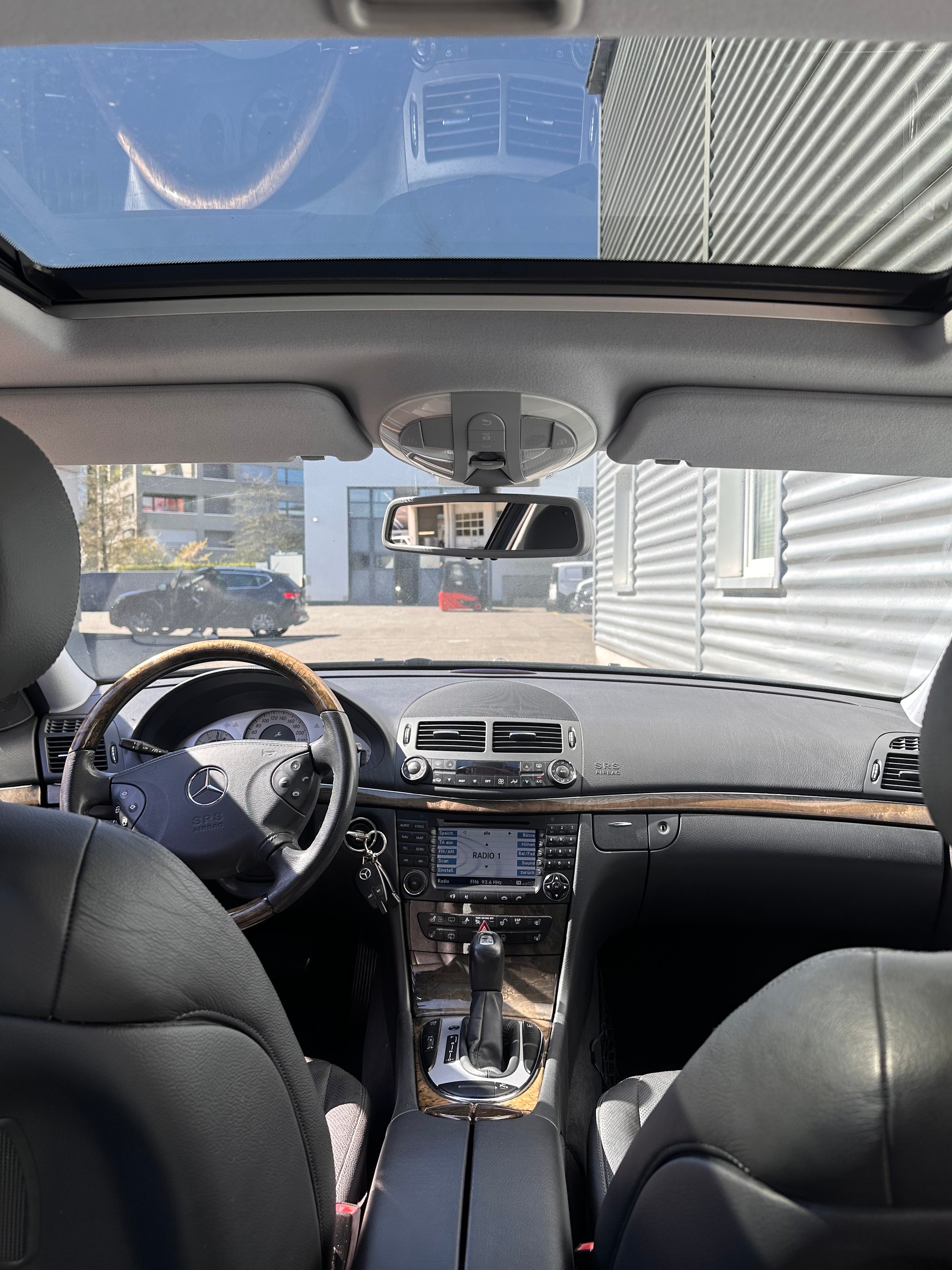 MERCEDES-BENZ E 350 Avantgarde 7G-Tronic-image-11