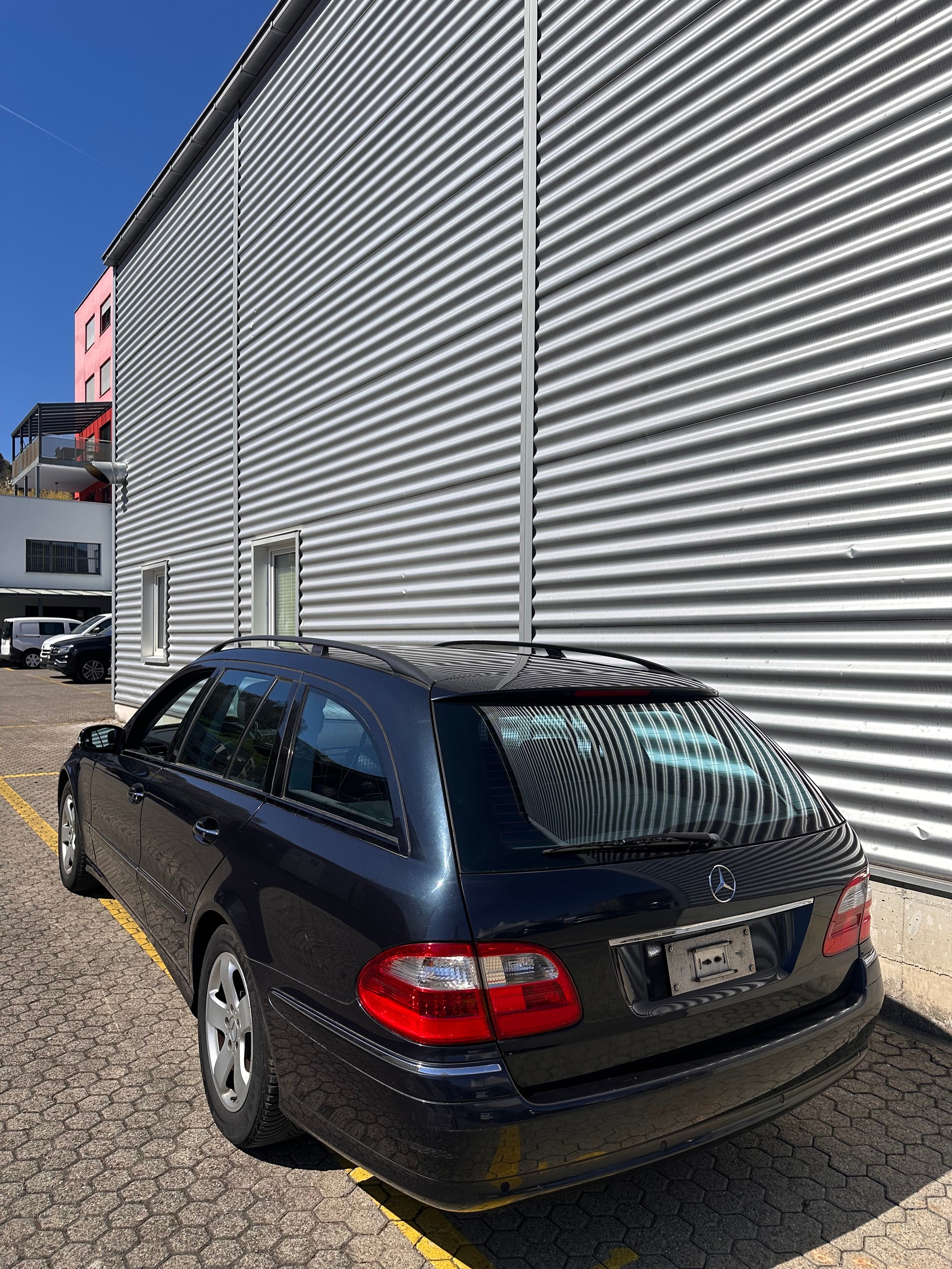 MERCEDES-BENZ E 350 Avantgarde 7G-Tronic-image-5
