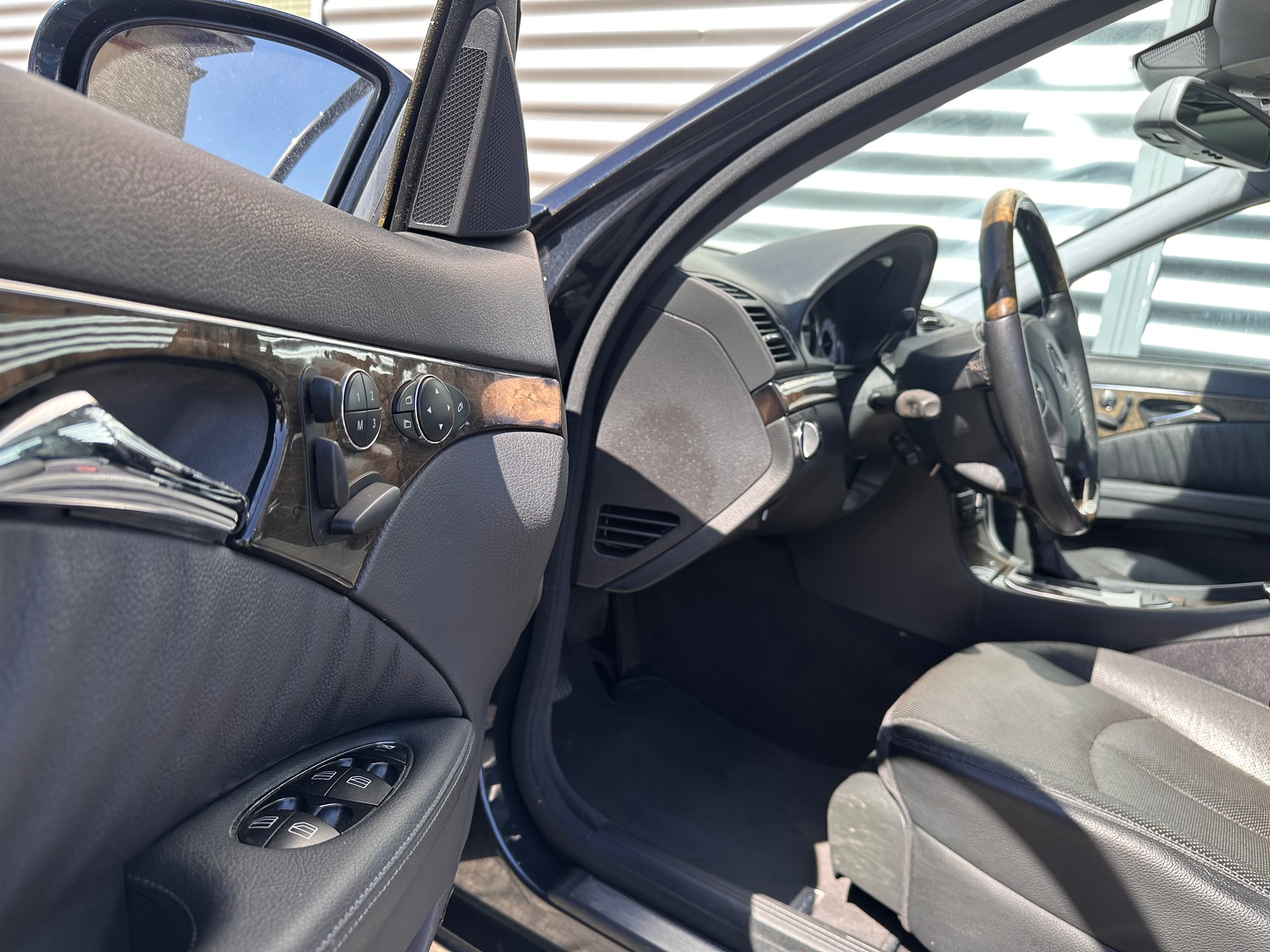 MERCEDES-BENZ E 350 Avantgarde 7G-Tronic-image-15