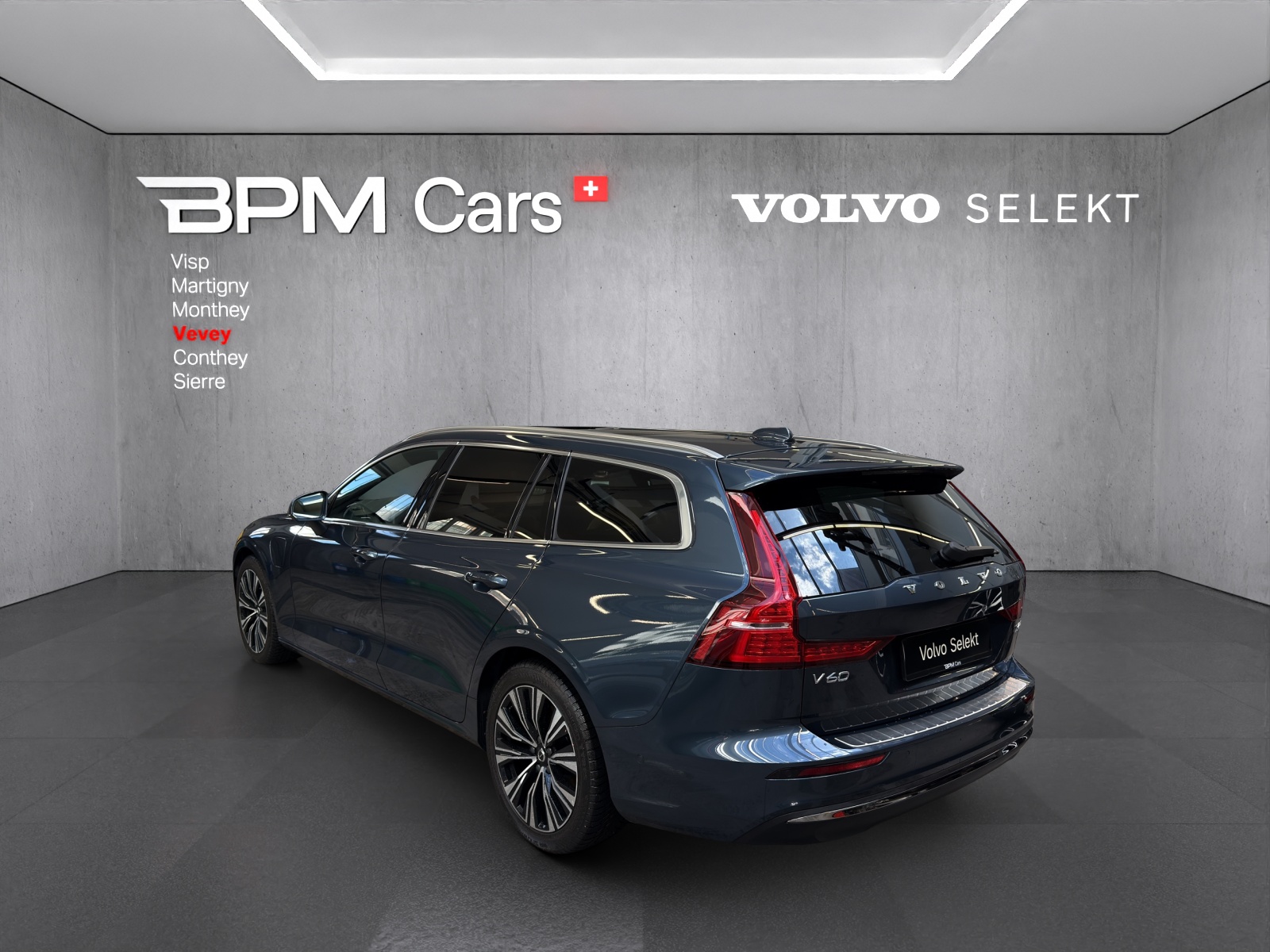 VOLVO V60 T6 eAWD Plug in Hybrid Ultra Bright Geartronic-showroom-element-2