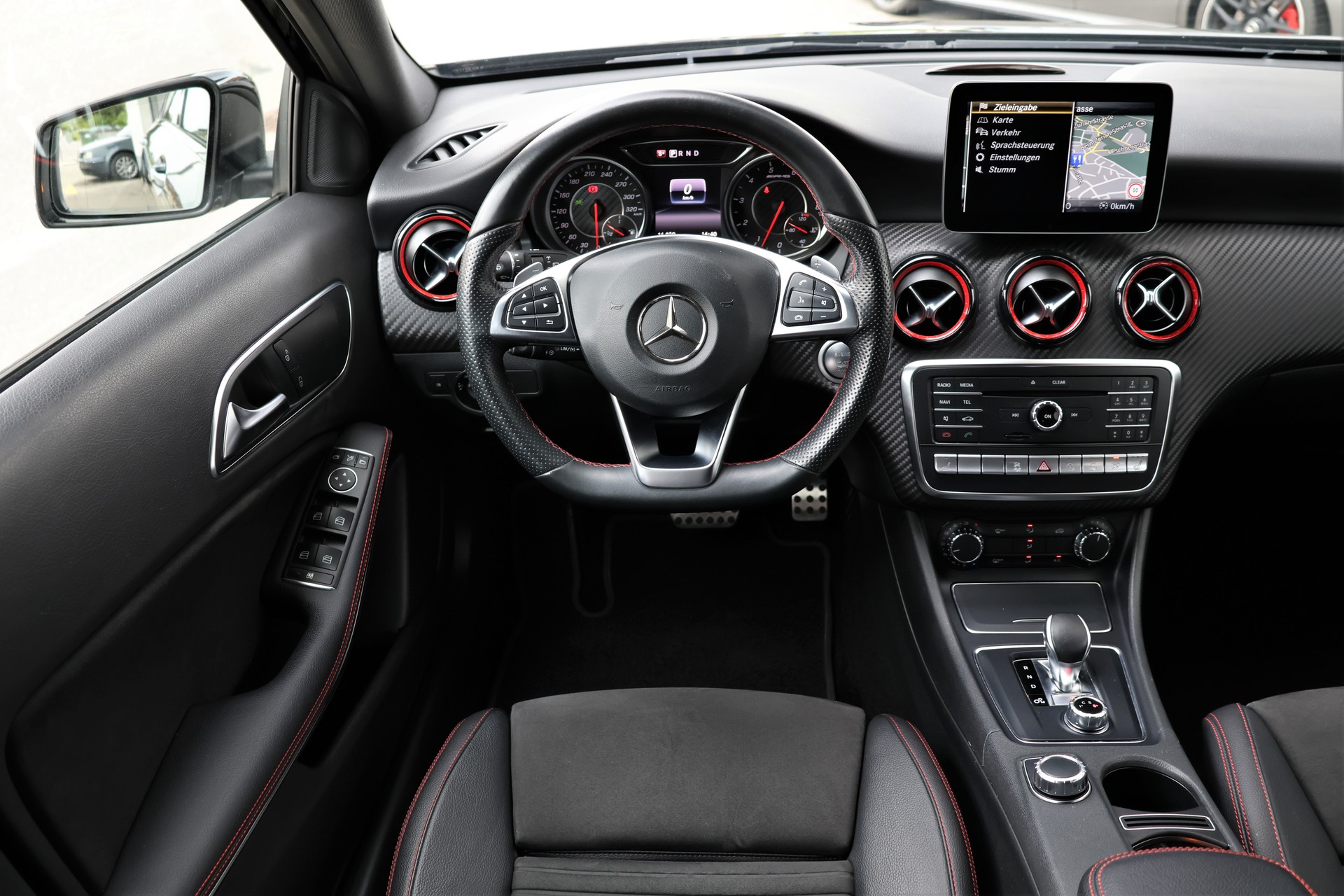 MERCEDES-BENZ A 45 AMG 4Matic Speedshift 7G-DCT (CH)-image-13