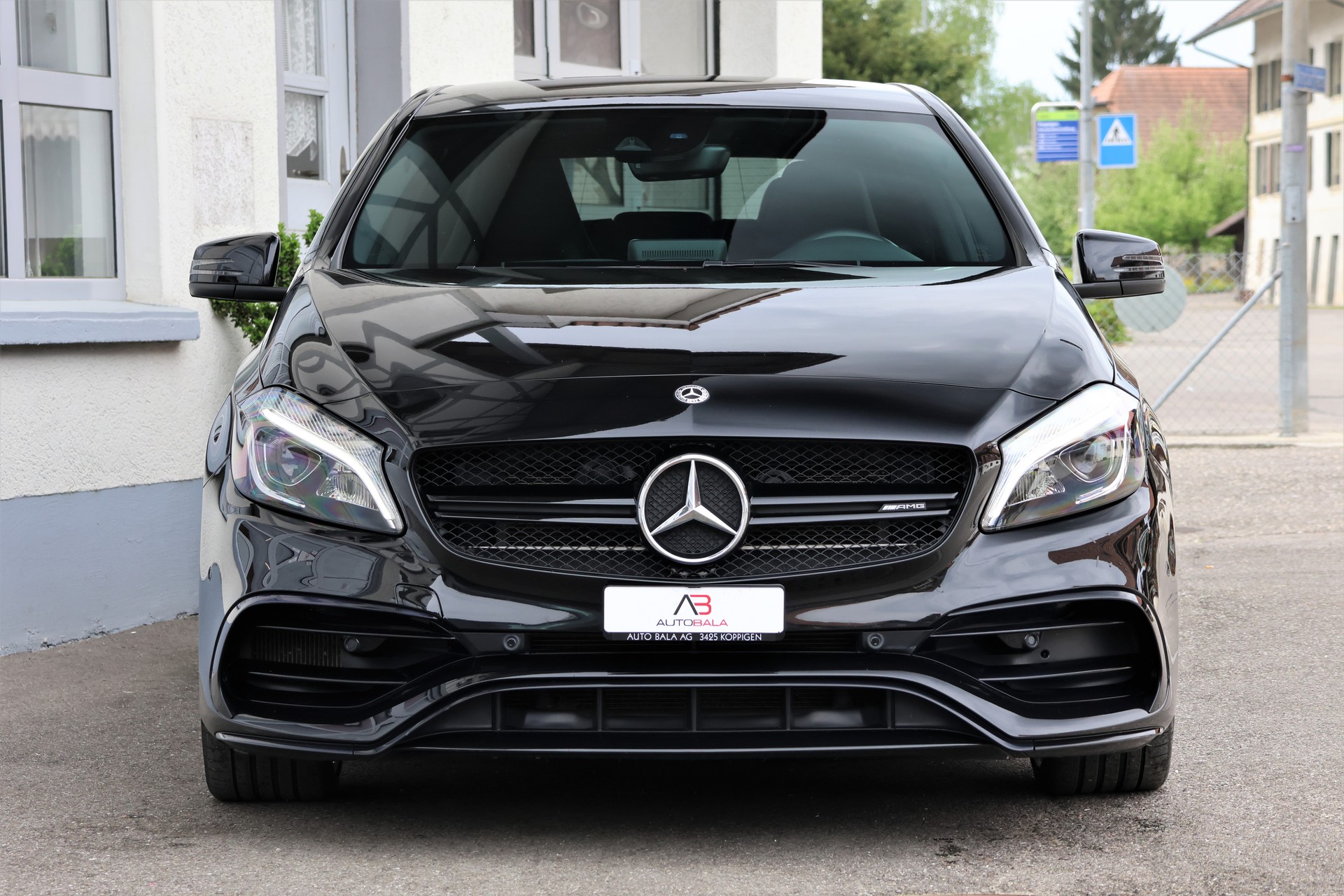 MERCEDES-BENZ A 45 AMG 4Matic Speedshift 7G-DCT (CH)-showroom-element-1