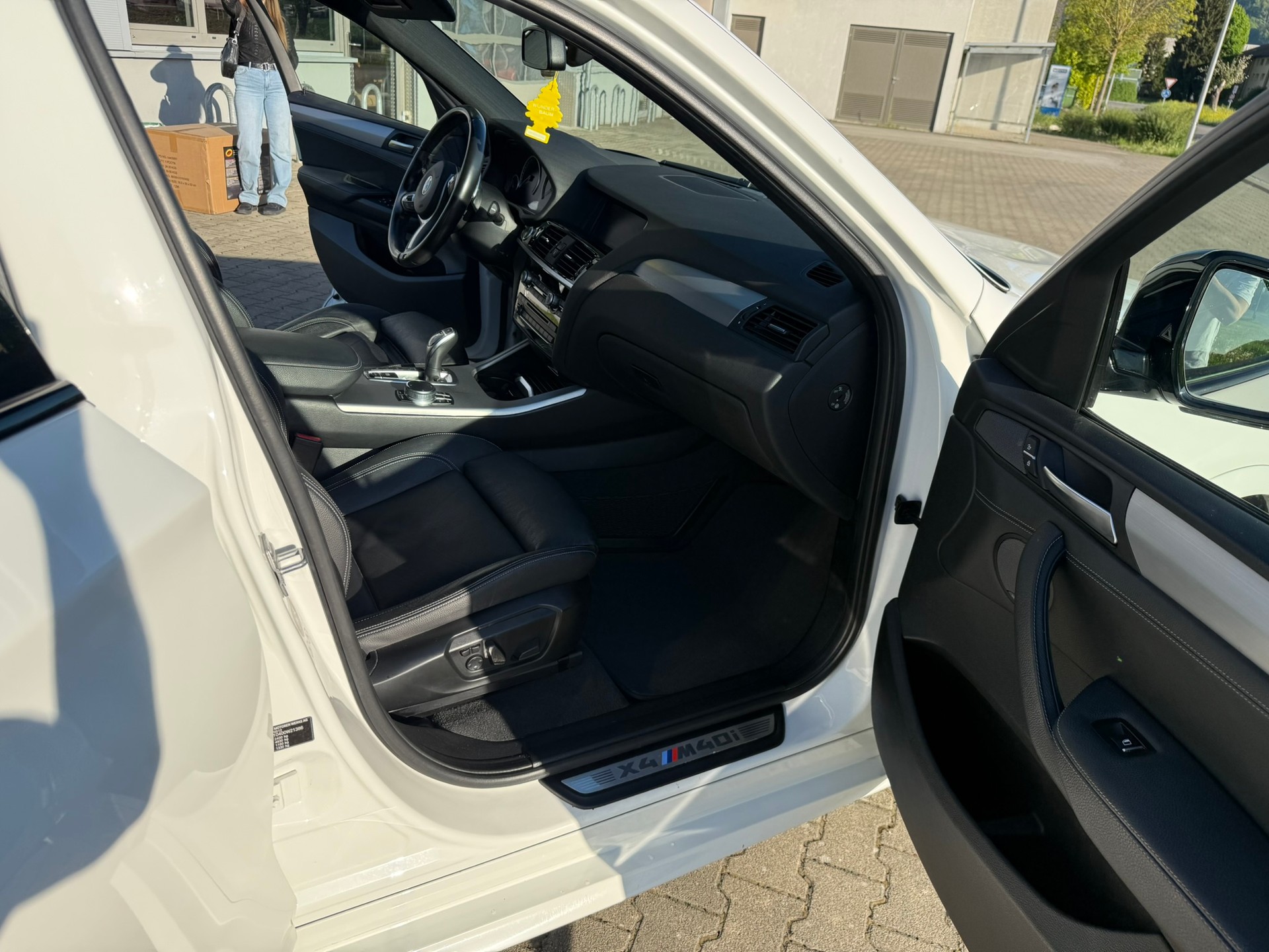 BMW X4 M 40i-image-12