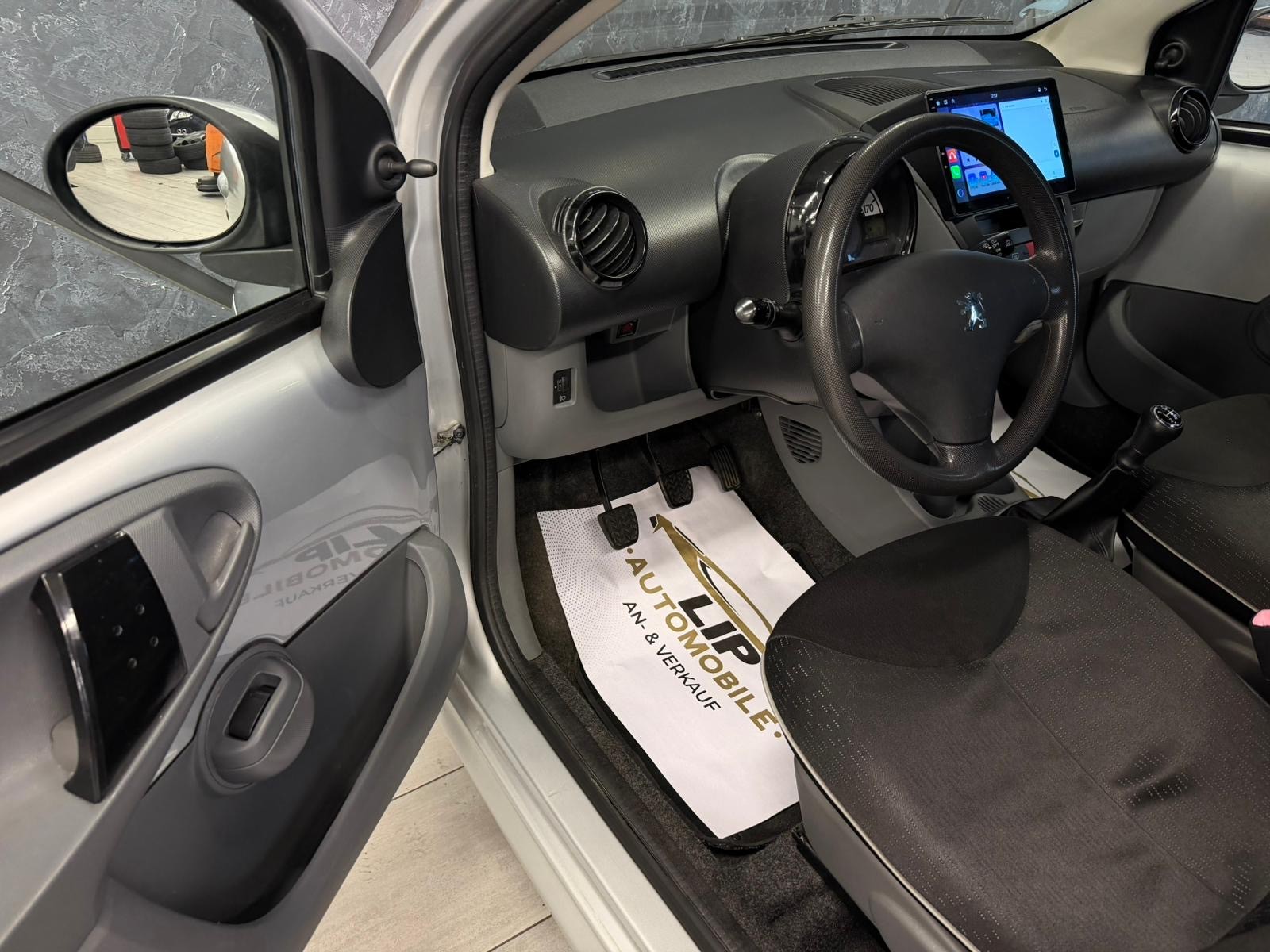 PEUGEOT 107 1.0 Trendy-image-10