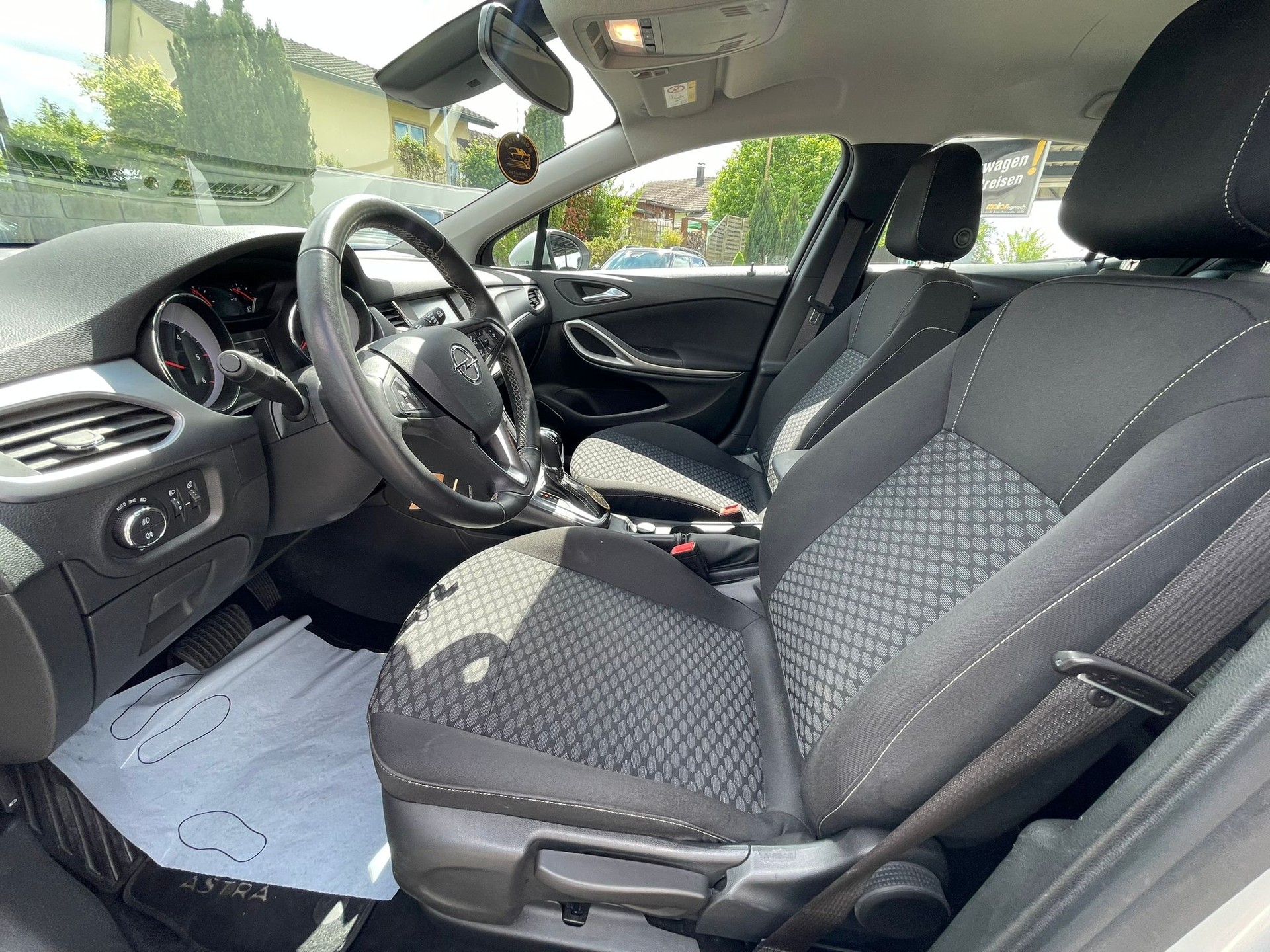 OPEL Astra 1.5 CDTi Edition-image-9