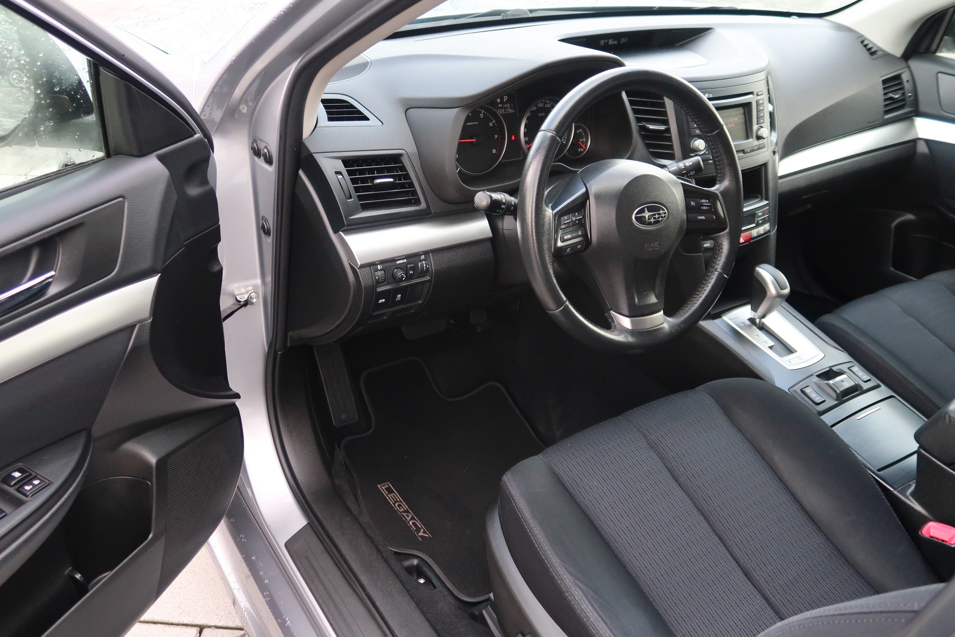 SUBARU Legacy 2.0i Advantage AWD Lineartronic-image-7