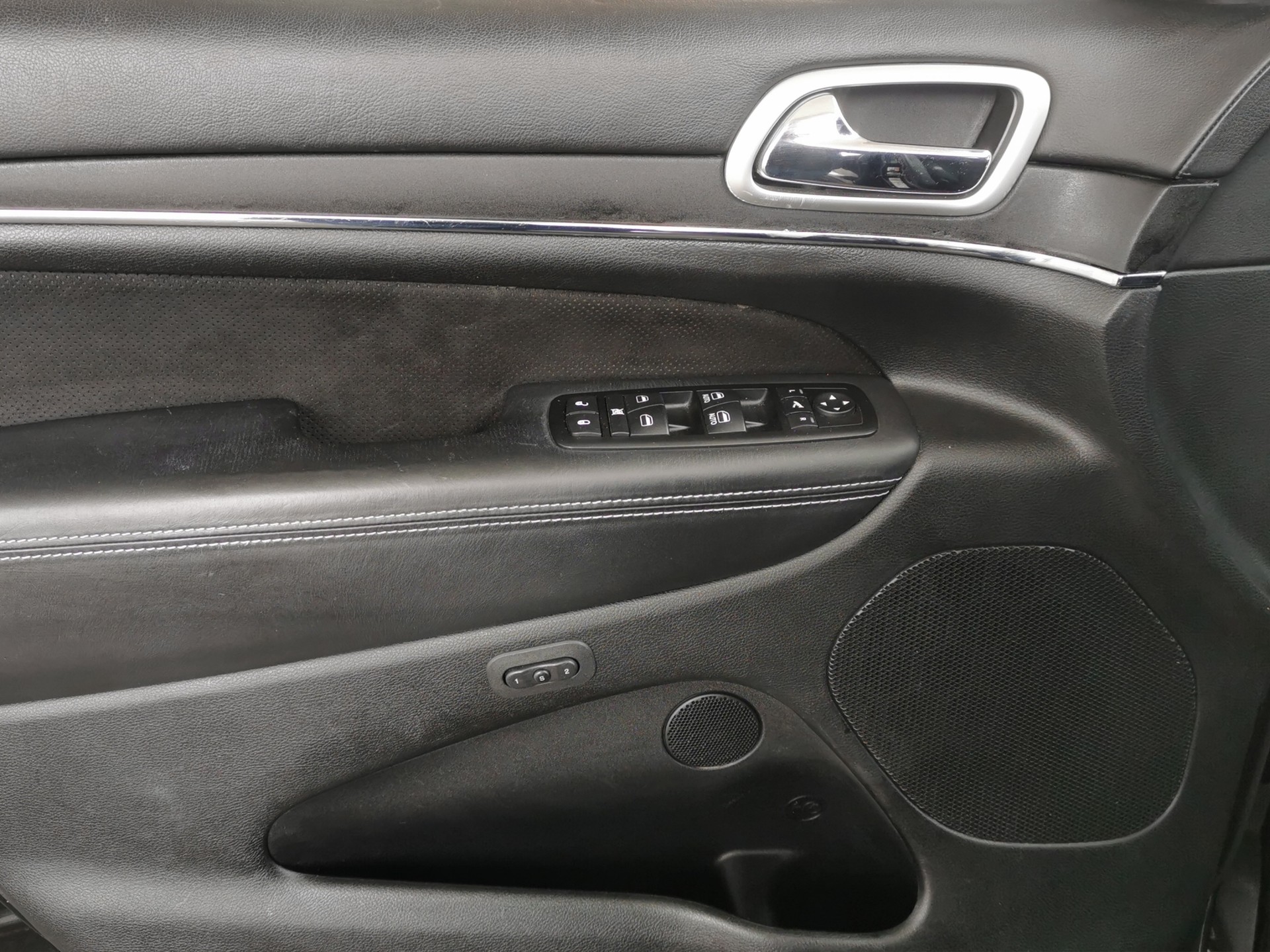 JEEP Grand Cherokee 6.4 SRT8 Automatic-image-13