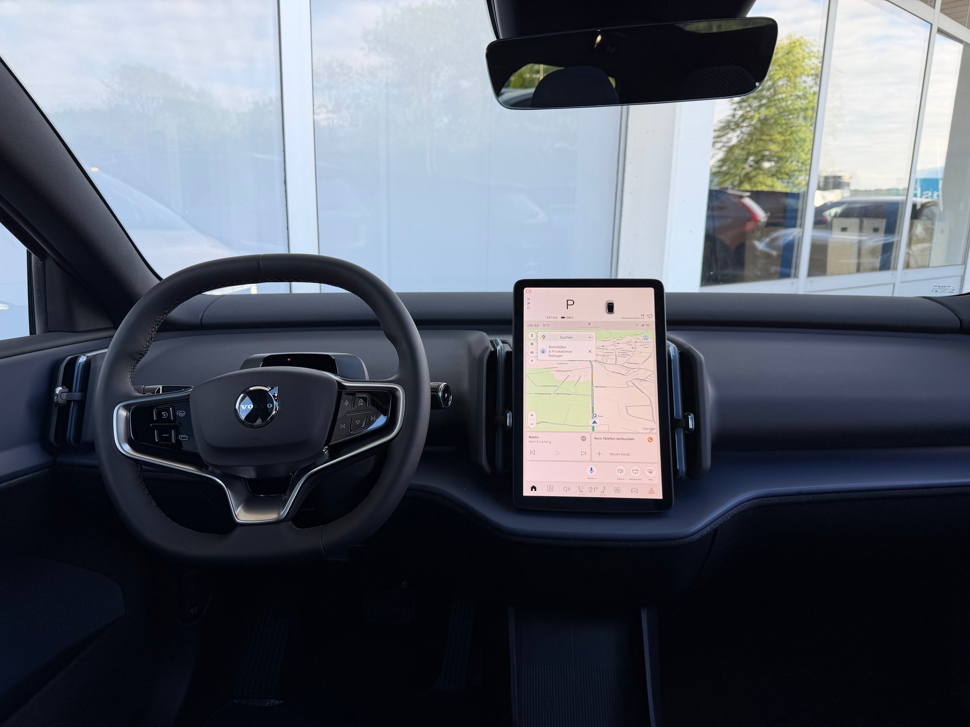 VOLVO EX30 E60 69kWh Twin Black Edition-image-7
